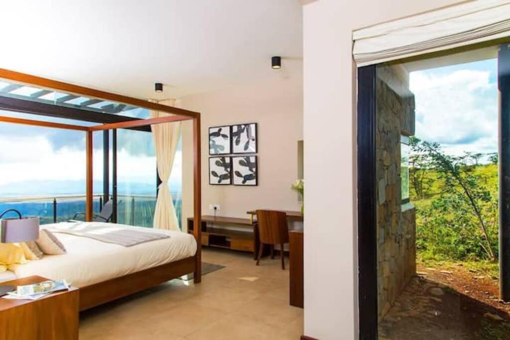 Villa Glass House At Champagne Ridge By Yourhost Nairobi