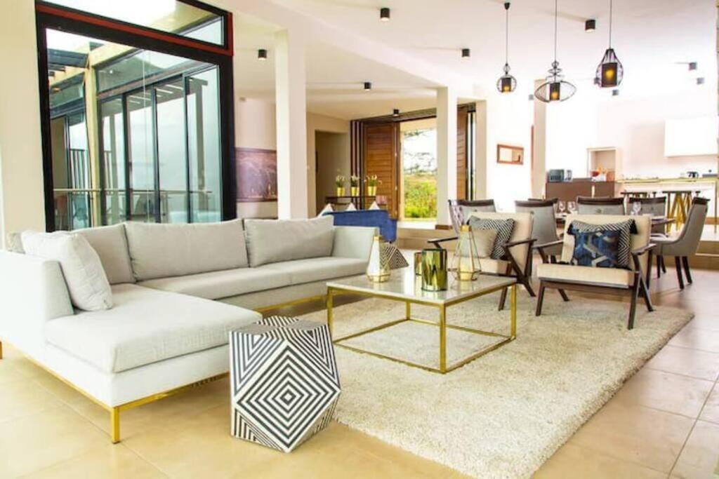 Villa Glass House At Champagne Ridge By Yourhost