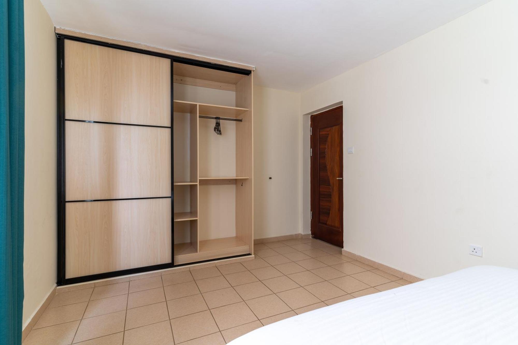 Orchard Vale Suites Apartment *