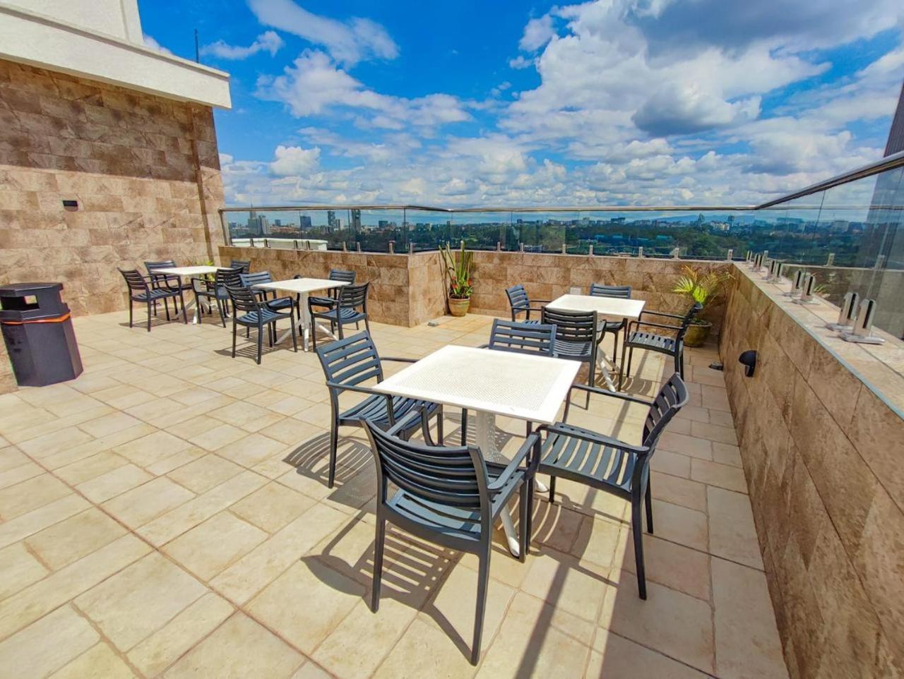 Elite 1 Bedroom Westlands With Views, Gym &pool Apartment