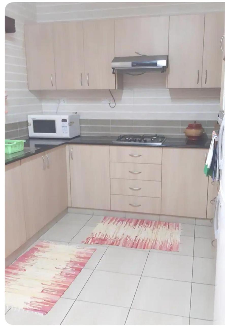 Nula - Convenience Away From Home- 2 Bedrooms Near Wilson Airport Apartment *