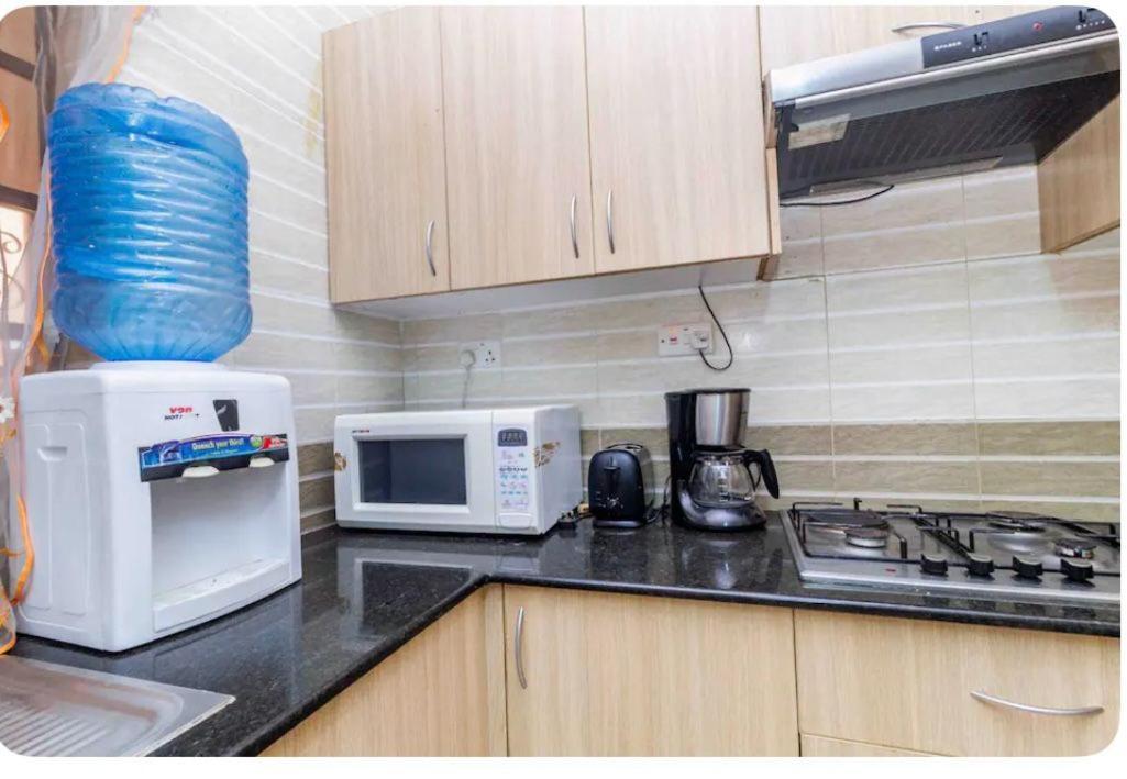 Apartment Nula - Convenience Away From Home- 2 Bedrooms Near Wilson Airport *