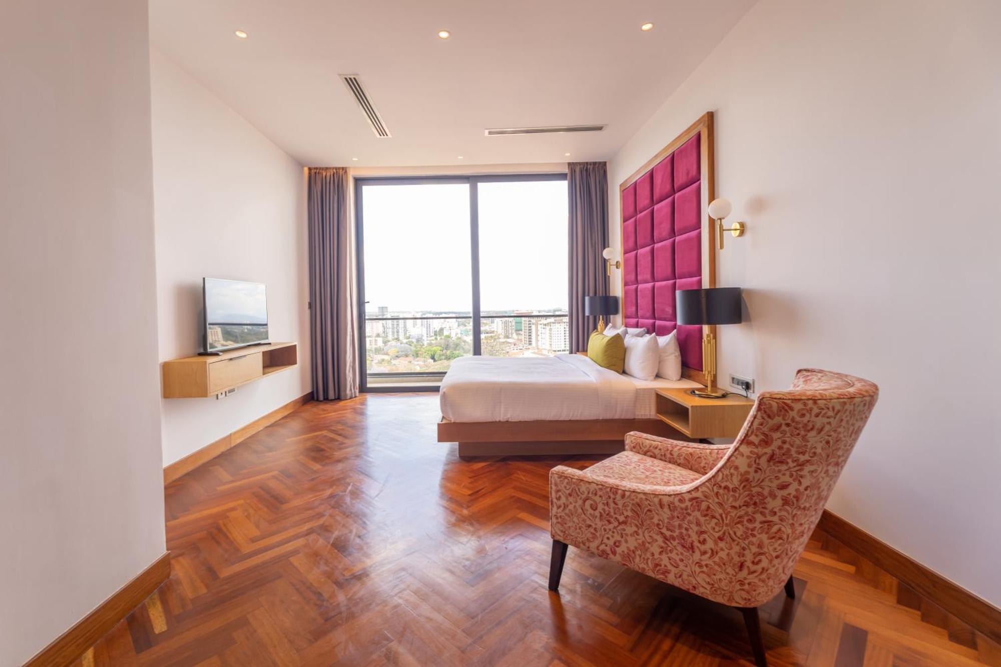 Broadwalk Residency