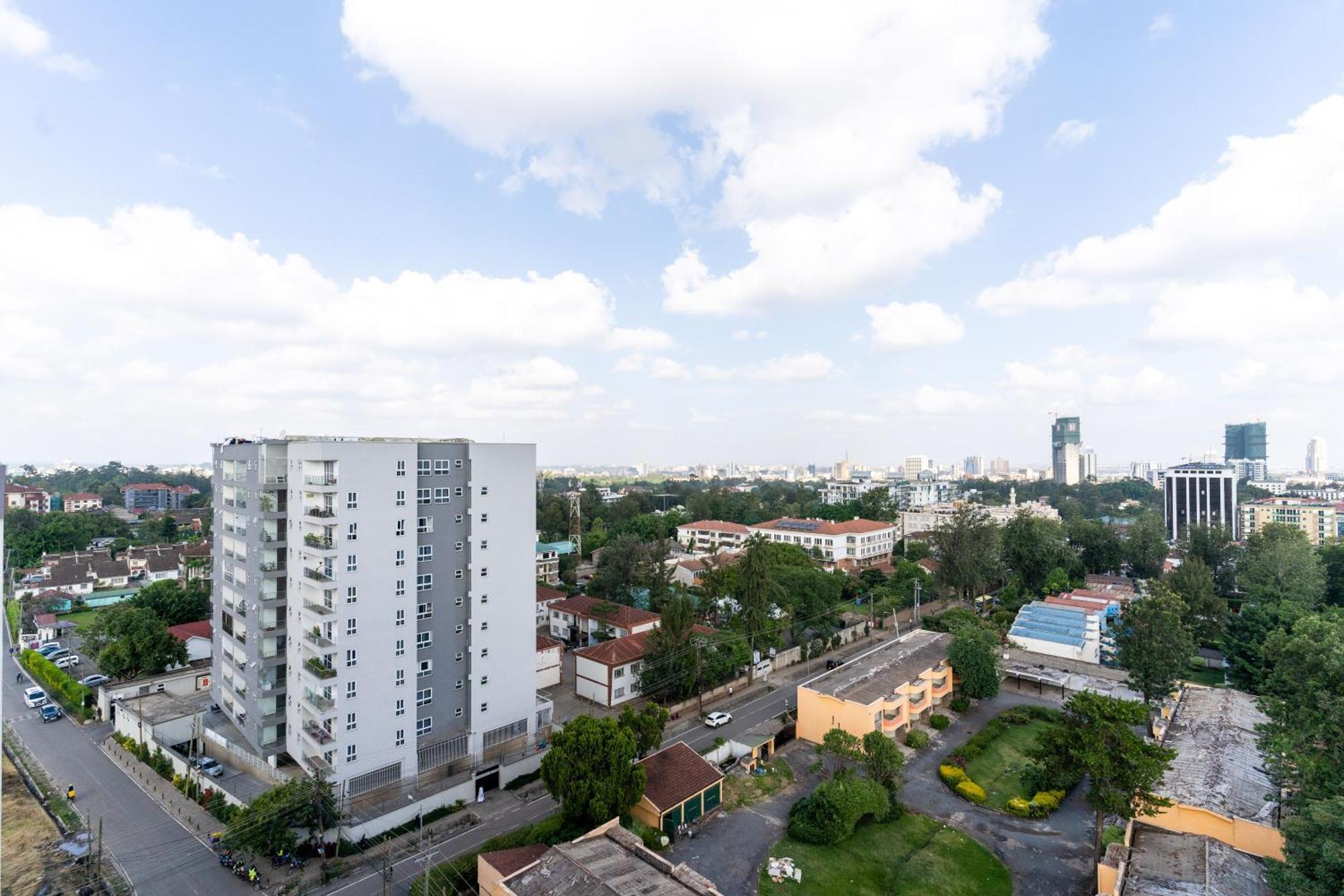 Luxurious-2 Bedroom With A Swimming Pool In Kilimani Apartment
