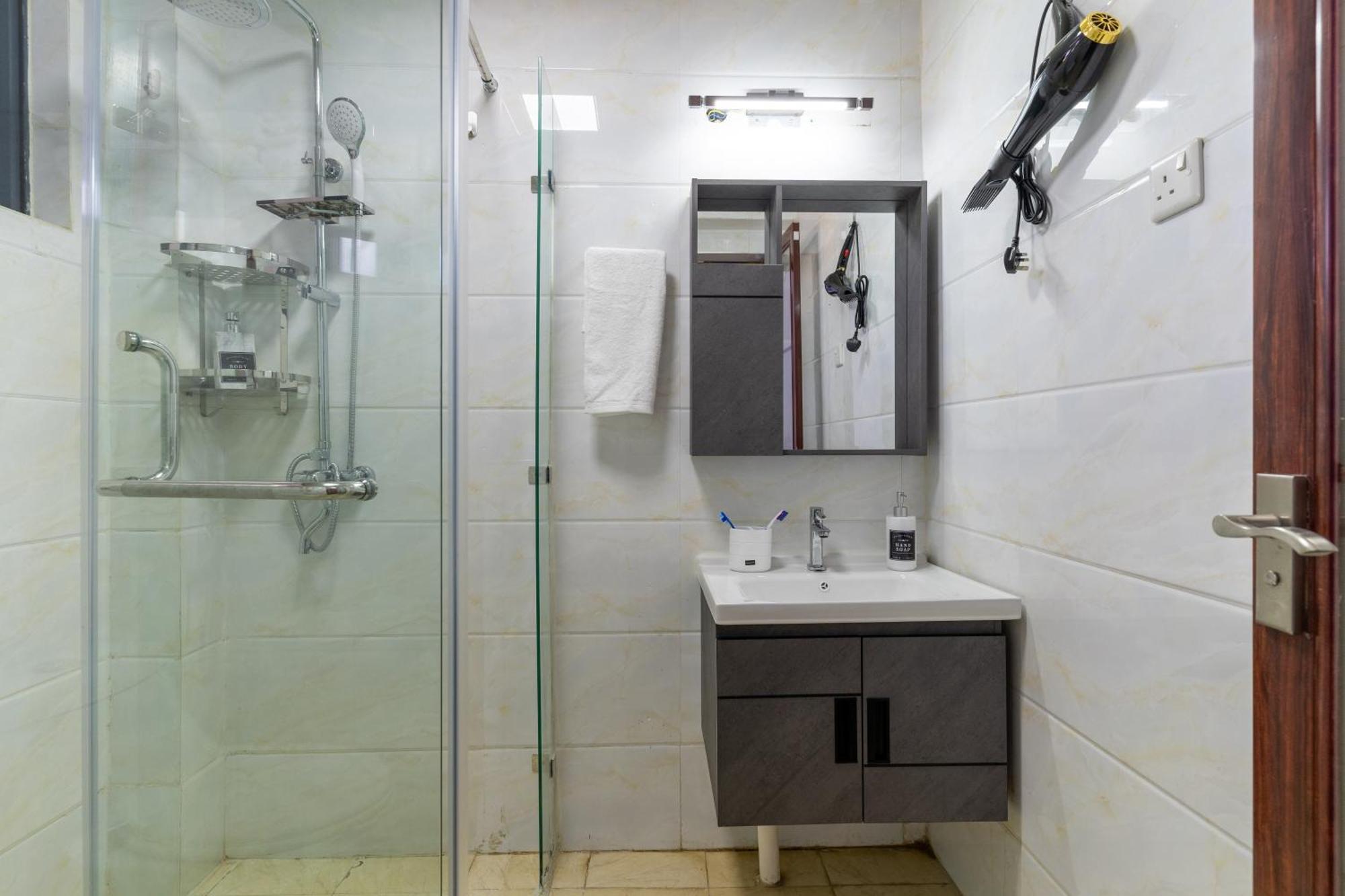 Luxurious-2 Bedroom With A Swimming Pool In Kilimani
