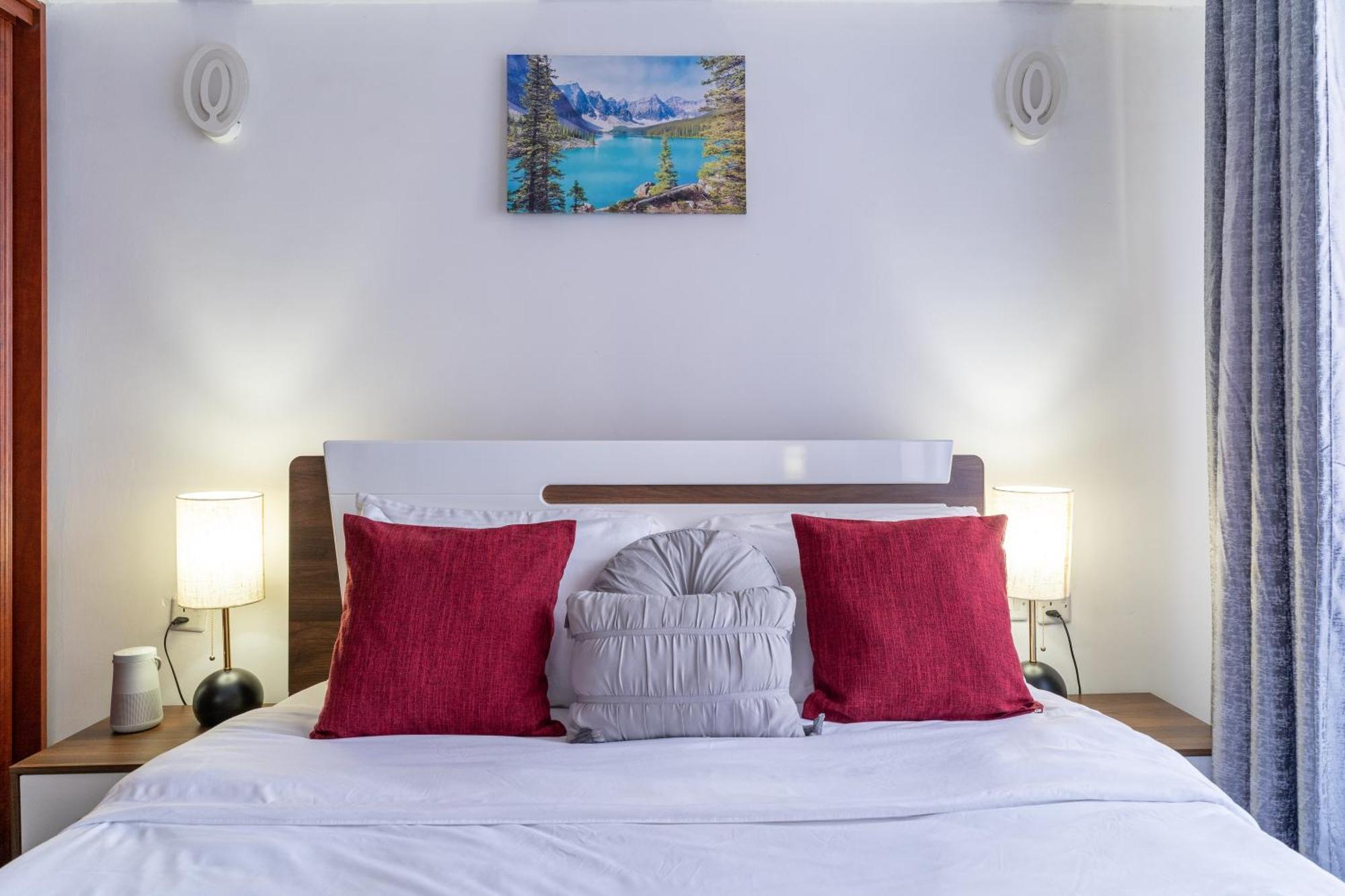Luxurious-2 Bedroom With A Swimming Pool In Kilimani *