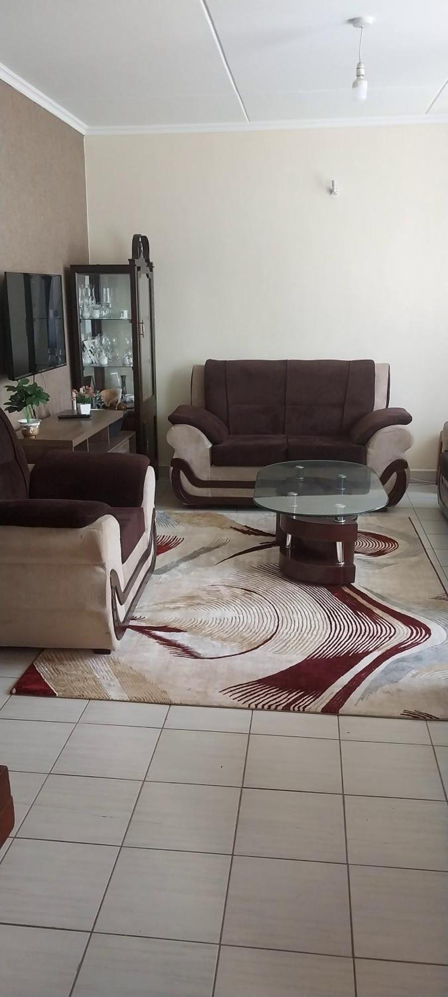 Mamu's Near Jkia Bed & Breakfast