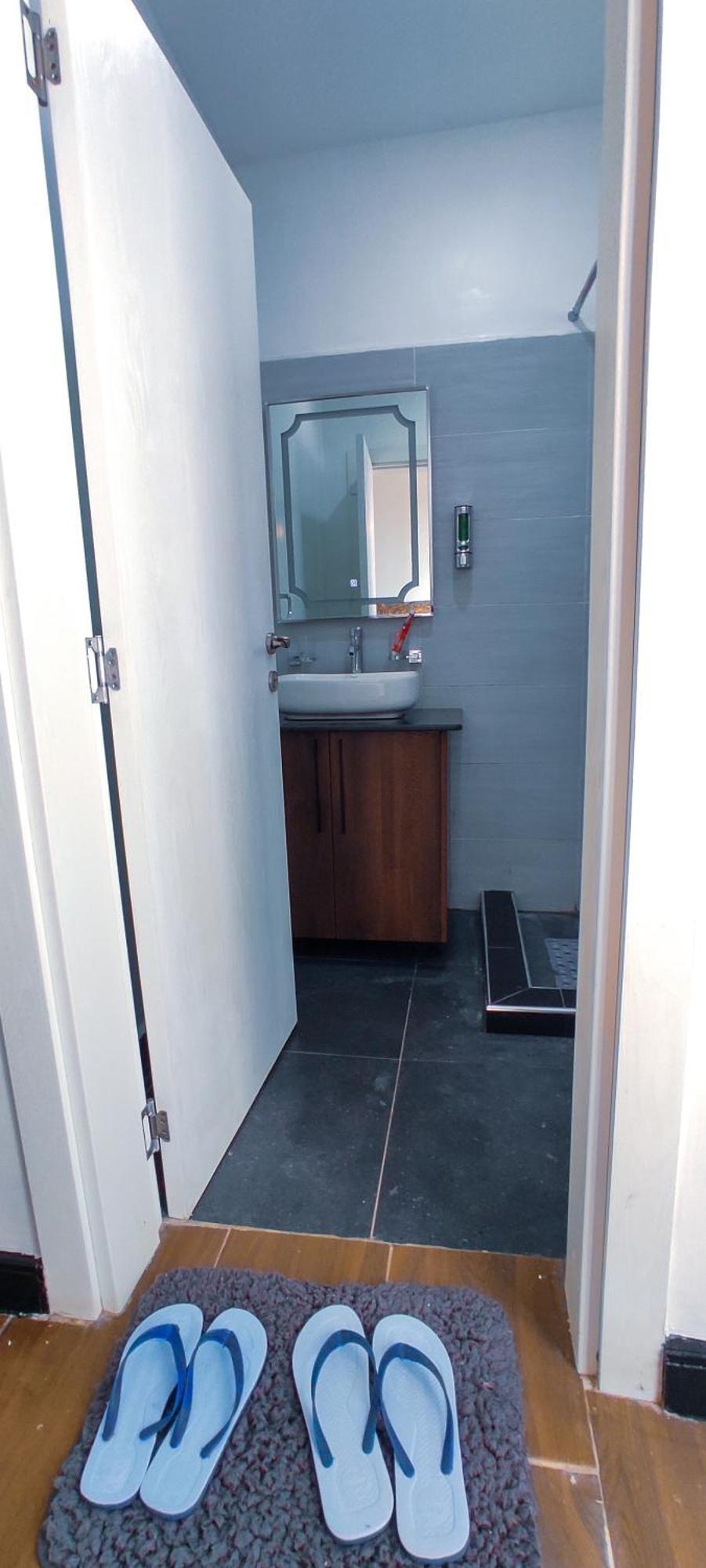 Tier Apartment *
