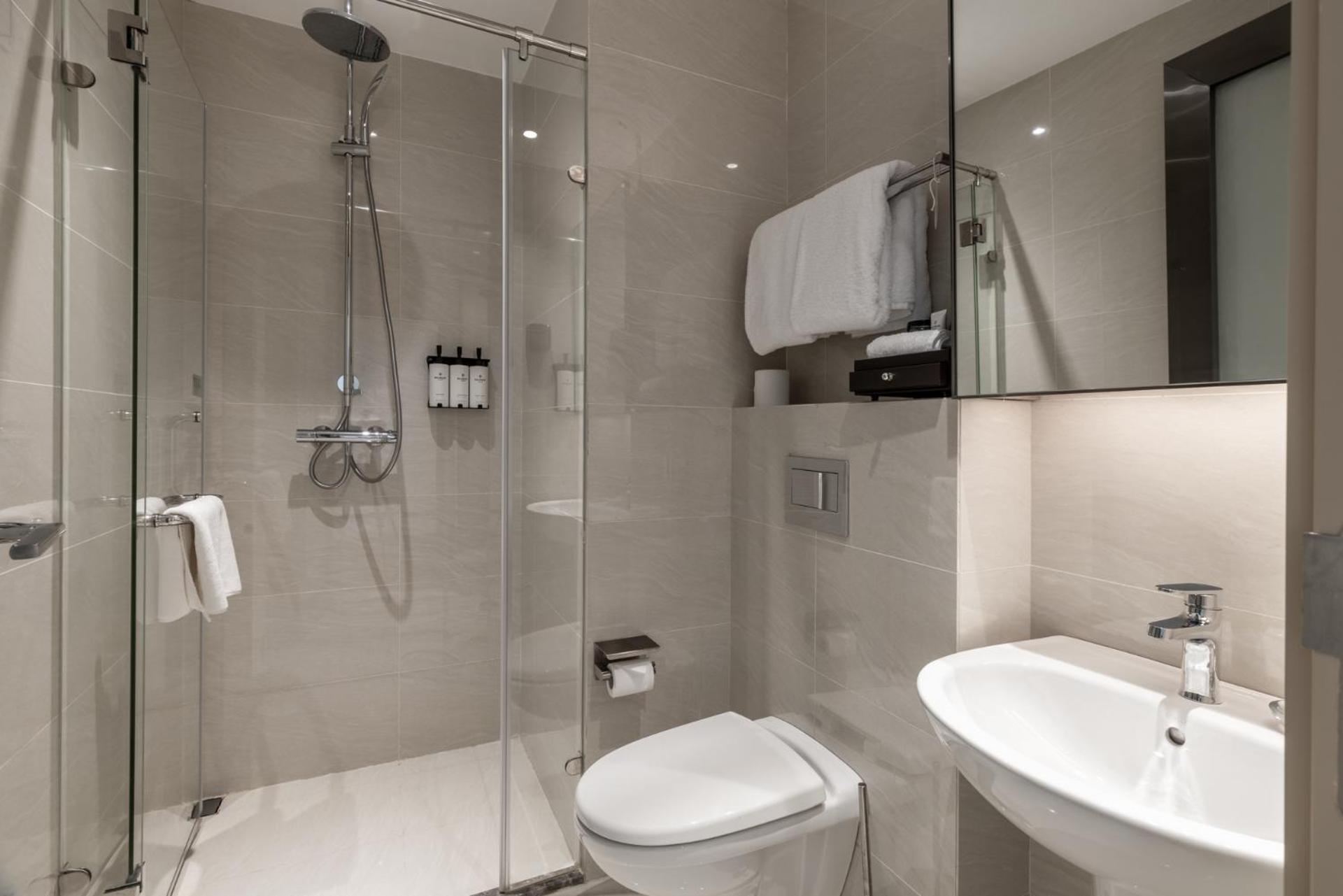 Pan Pacific Serviced 5*