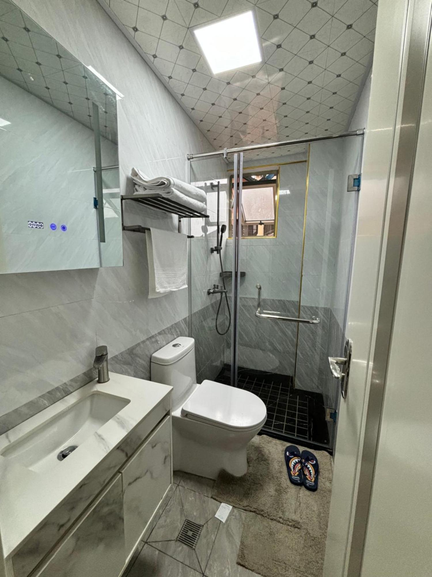 Apartamento Goldpark Homes Two Bedroom With Golf Simulator & Gym *