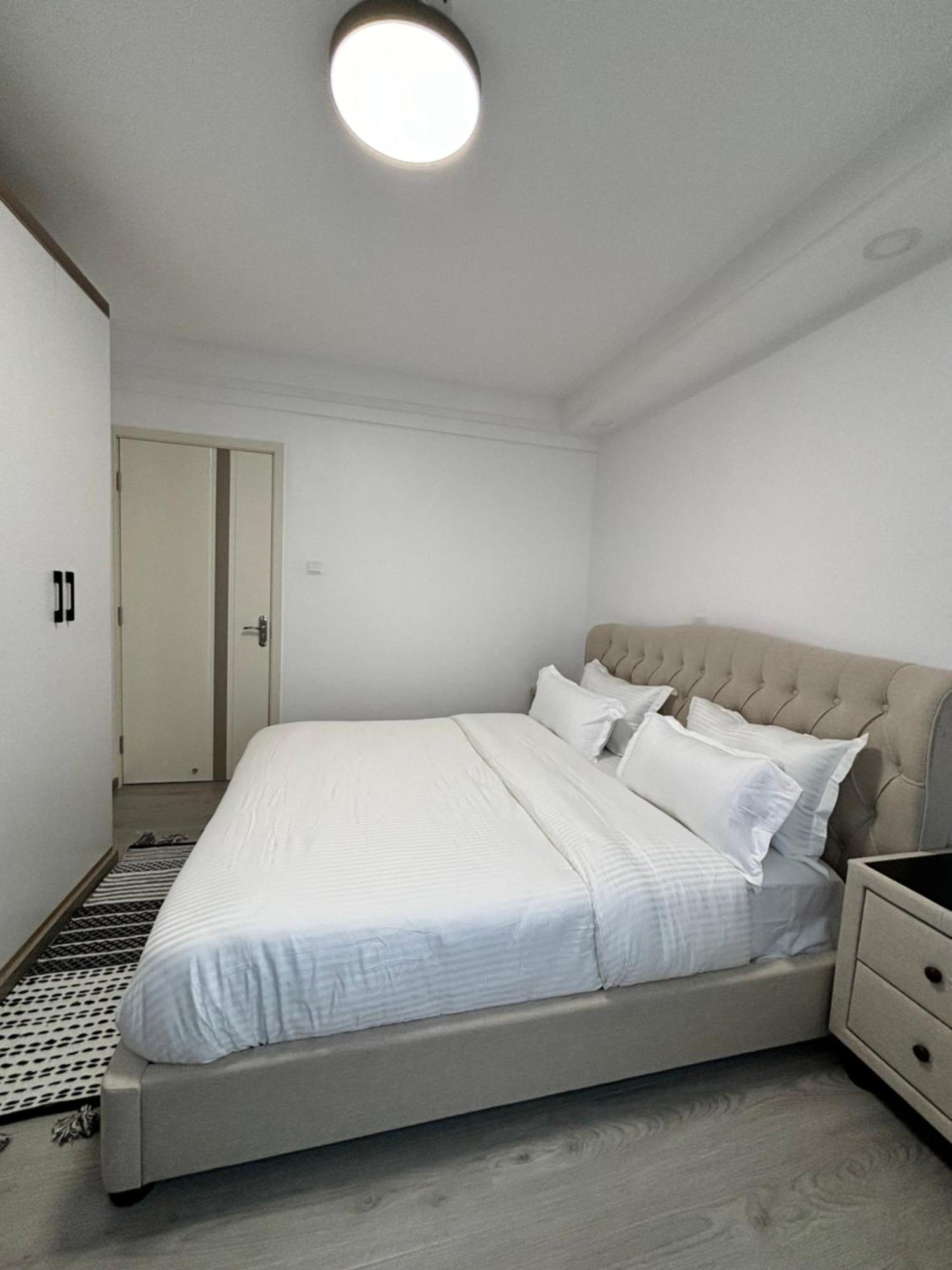 Goldpark Homes Two Bedroom With Golf Simulator & Gym *