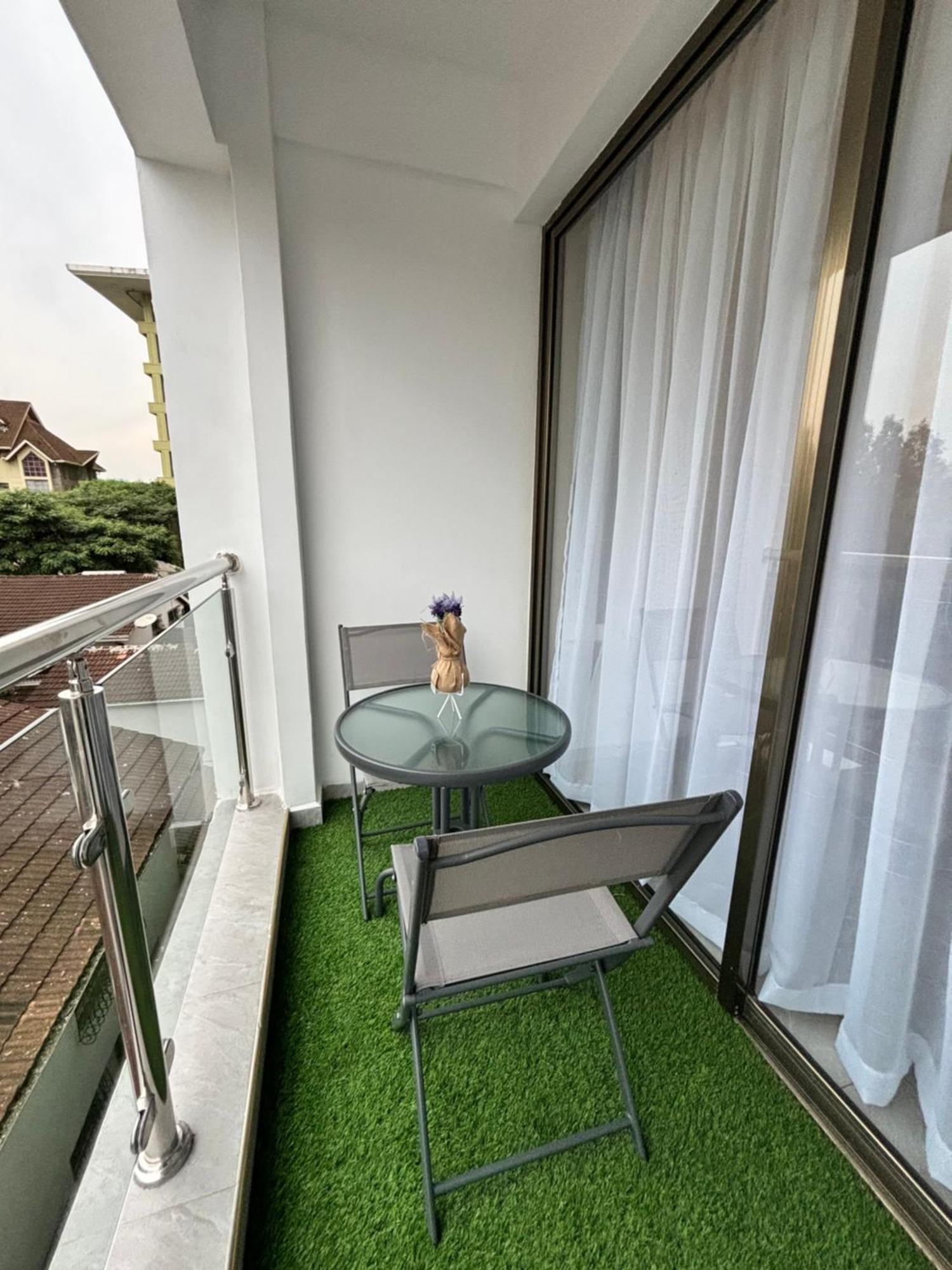 Goldpark Homes Two Bedroom With Golf Simulator & Gym Nairobi
