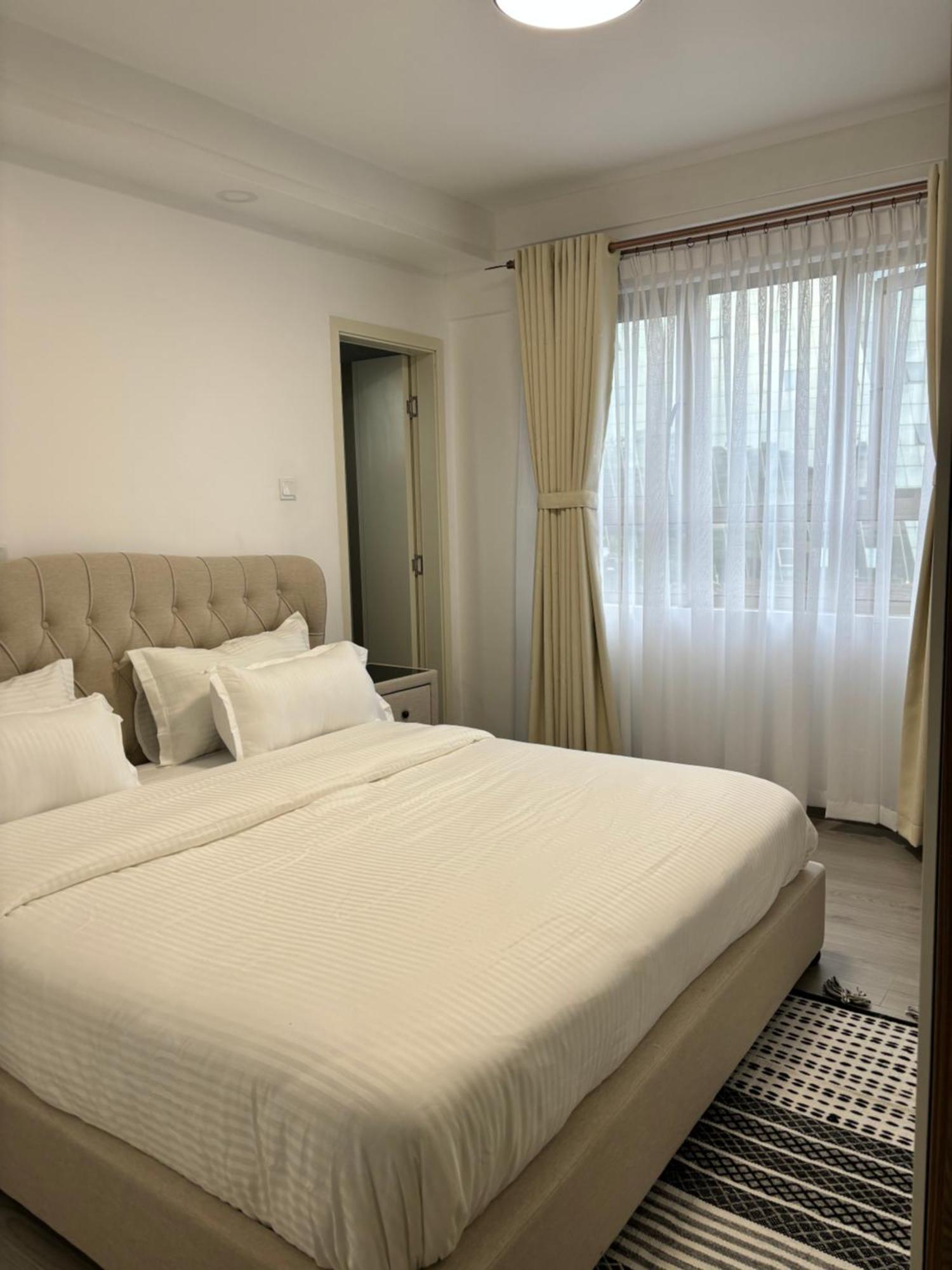 Goldpark Homes Two Bedroom With Golf Simulator & Gym Nairobi
