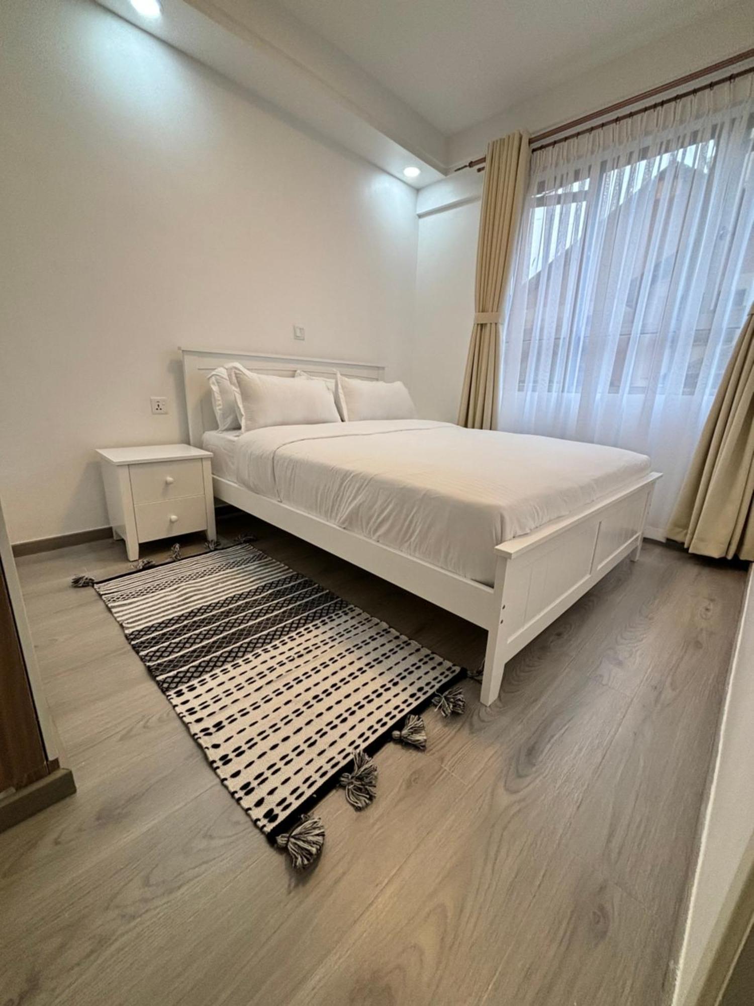 Goldpark Homes Two Bedroom With Golf Simulator & Gym * Nairobi