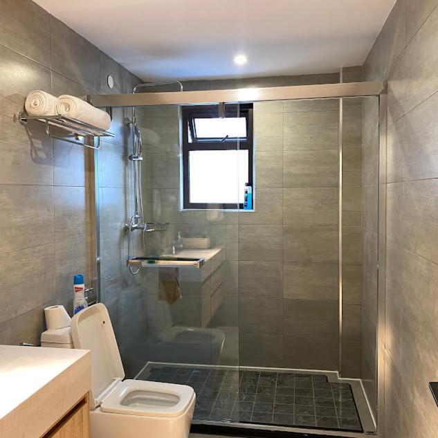 108 Riverside West Lane,riverside Apartment