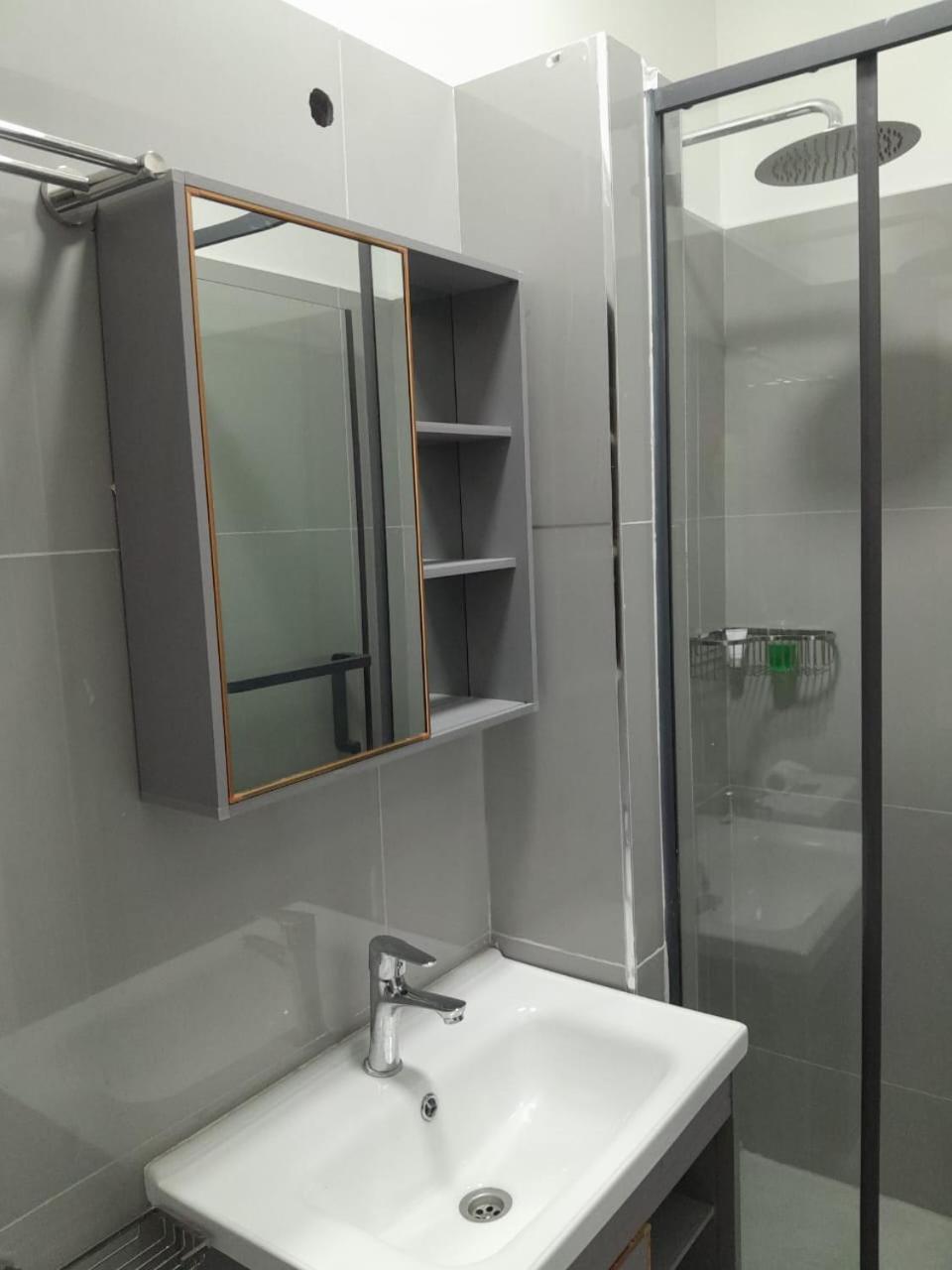 Azania 2br Homes Opposite Movenpick * Nairobi