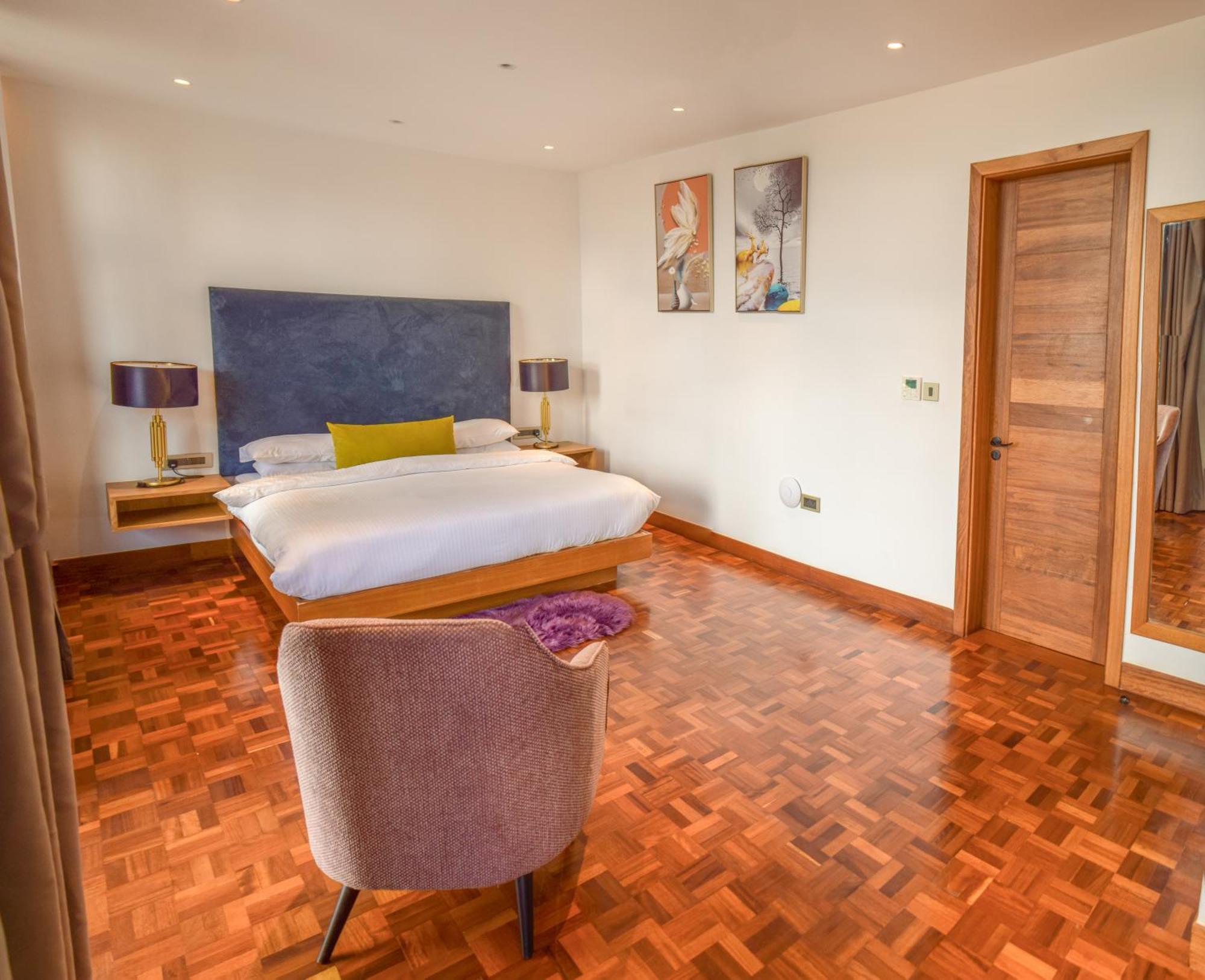 Broadwalk Residency Apartment *
