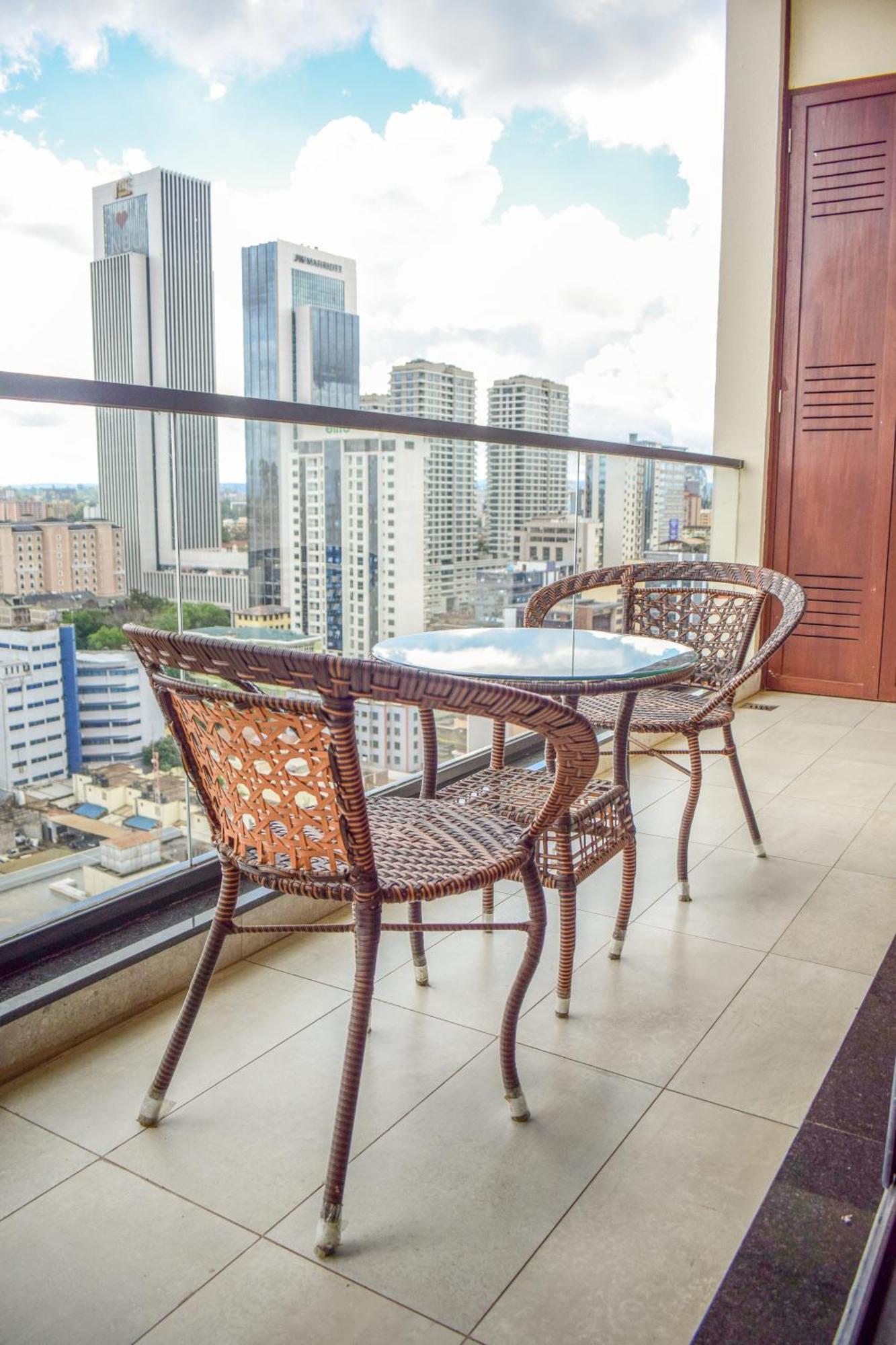 Apartment Broadwalk Residency
