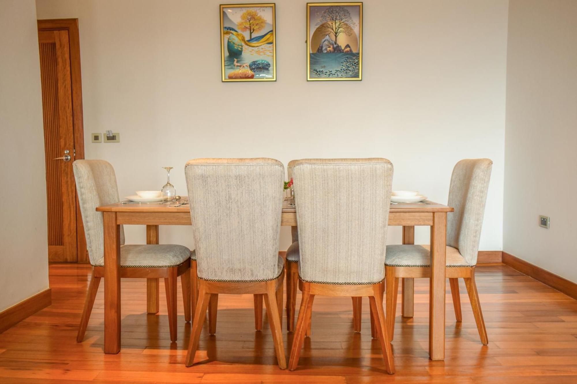 Broadwalk Residency Apartment *