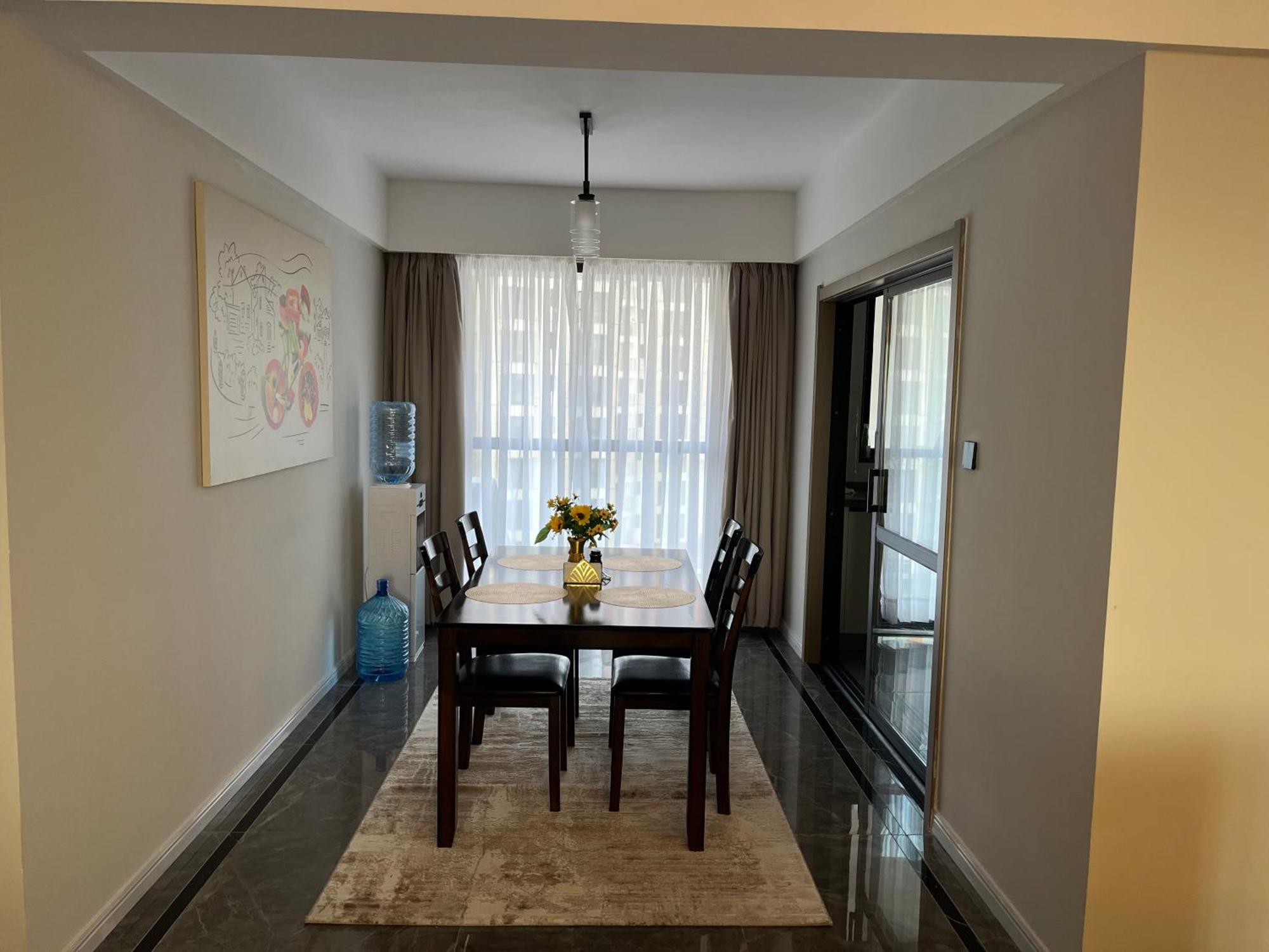 Serene 3br Near Jkia And Sgr With National Park View Apartamento