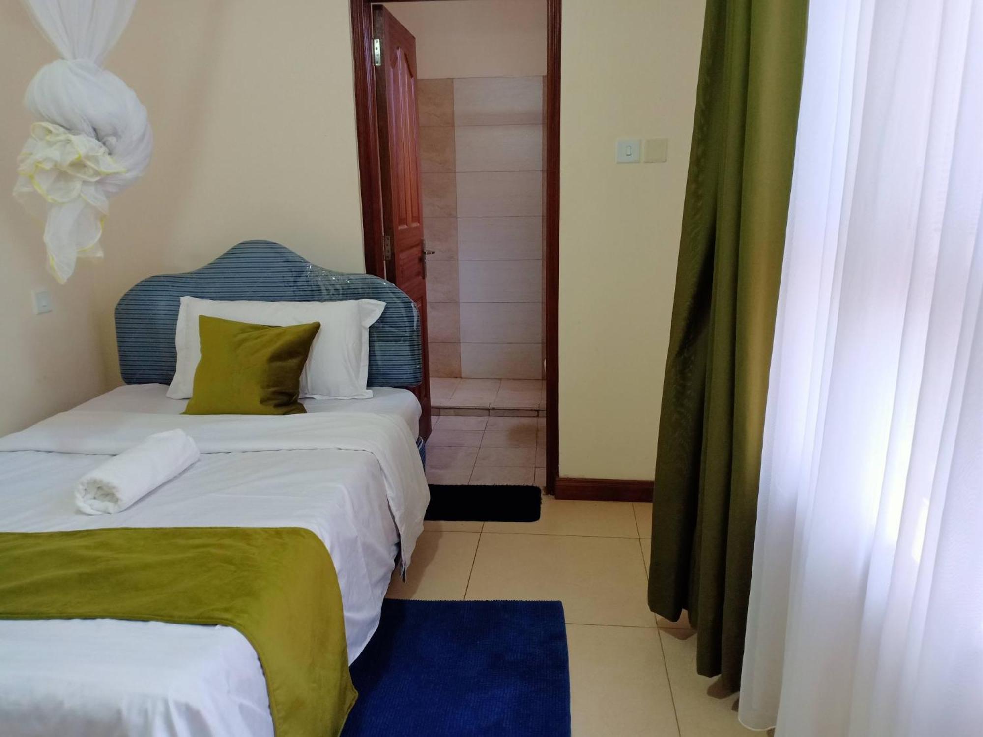 Homestay Classy Furnished One Bedroom, Usiu Rd *