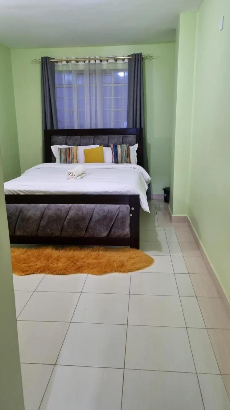 Apartment Elegant One Bedroom Garden Estate *