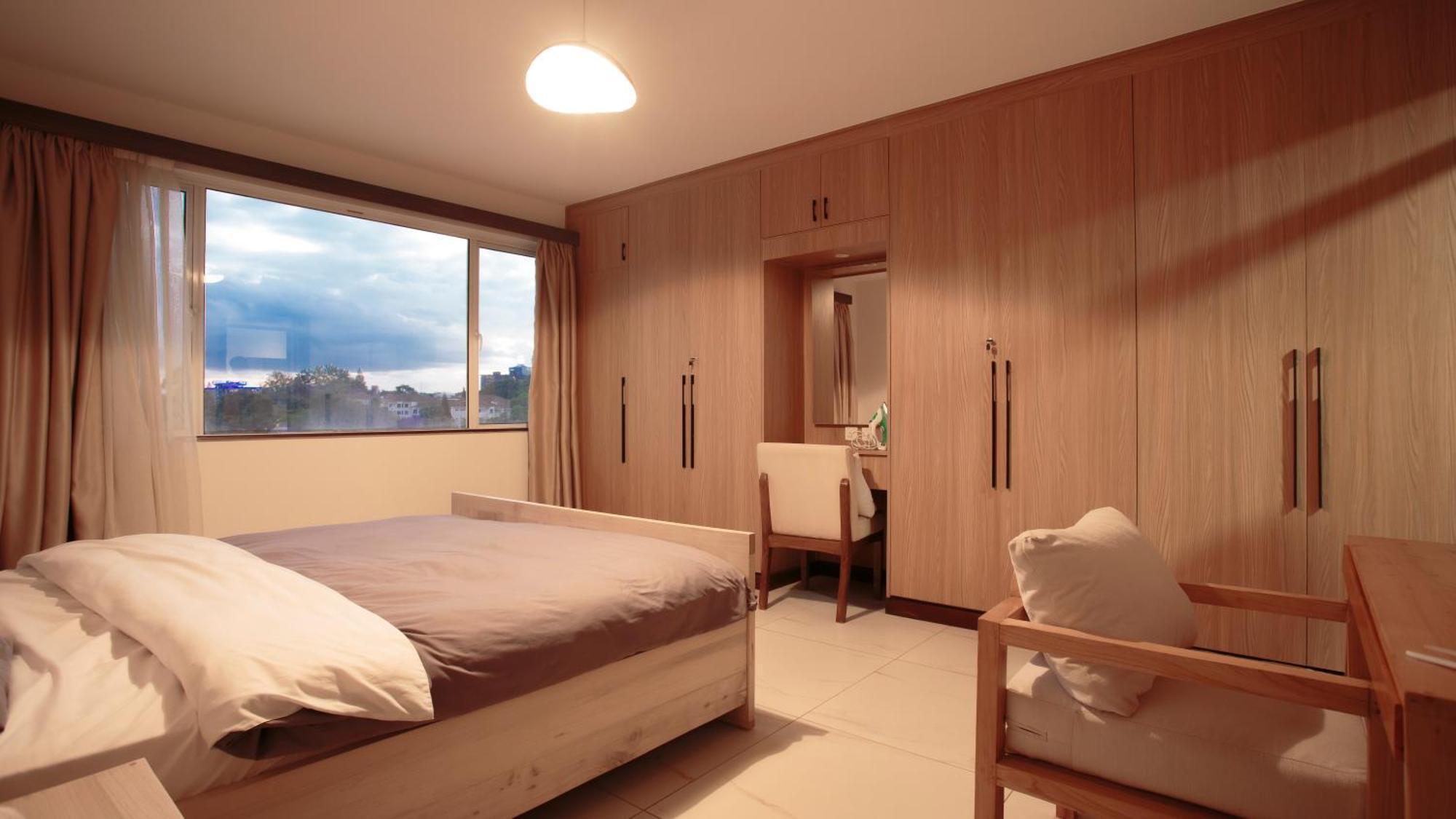 Shared In Three Bedrooms, Private Bathroom, Gym, Office Area, Kitchen, Wonderiss Westland Living Apartment *