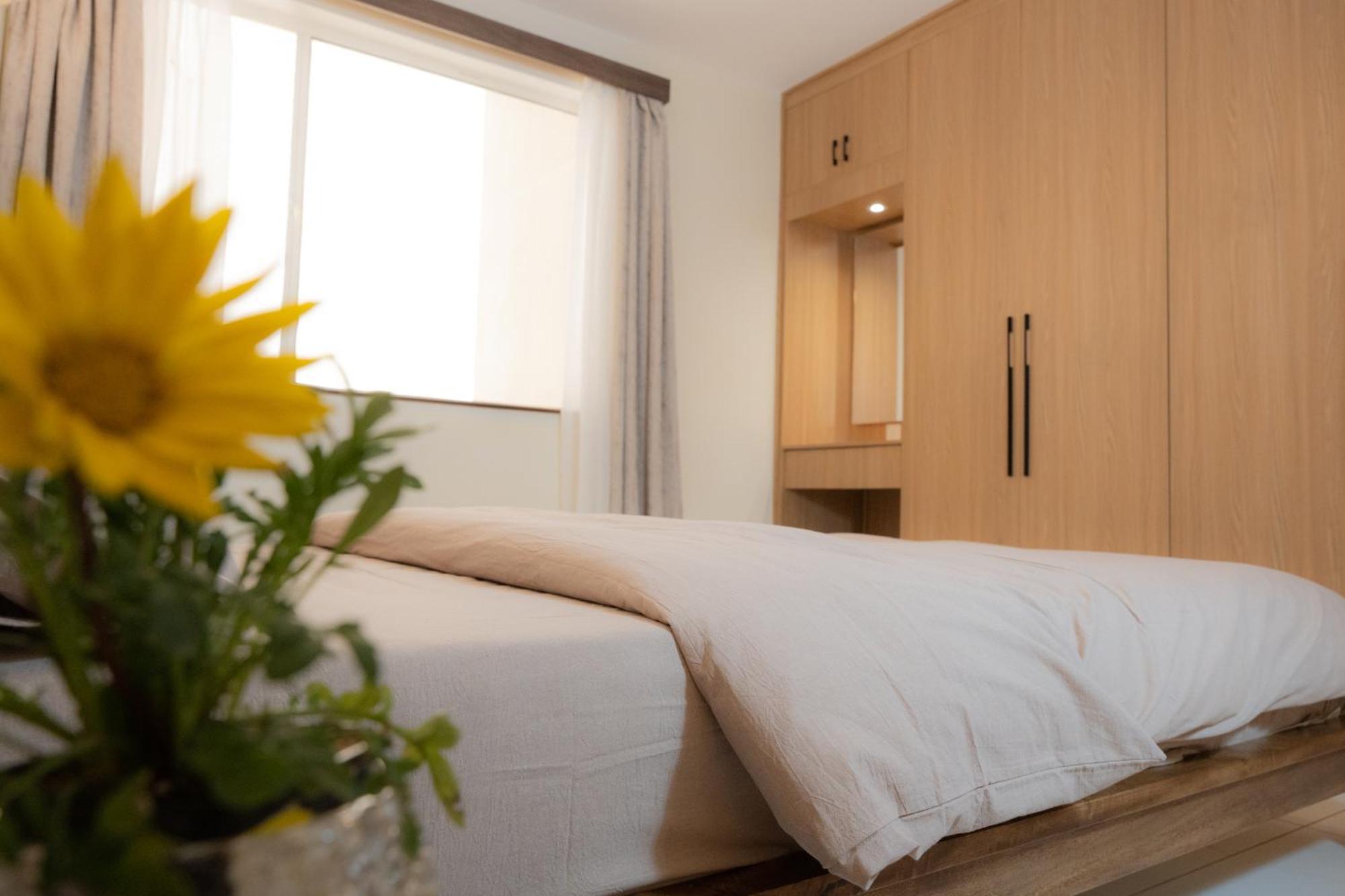 Apartment Shared In Three Bedrooms, Private Bathroom, Gym, Office Area, Kitchen, Wonderiss Westland Living *