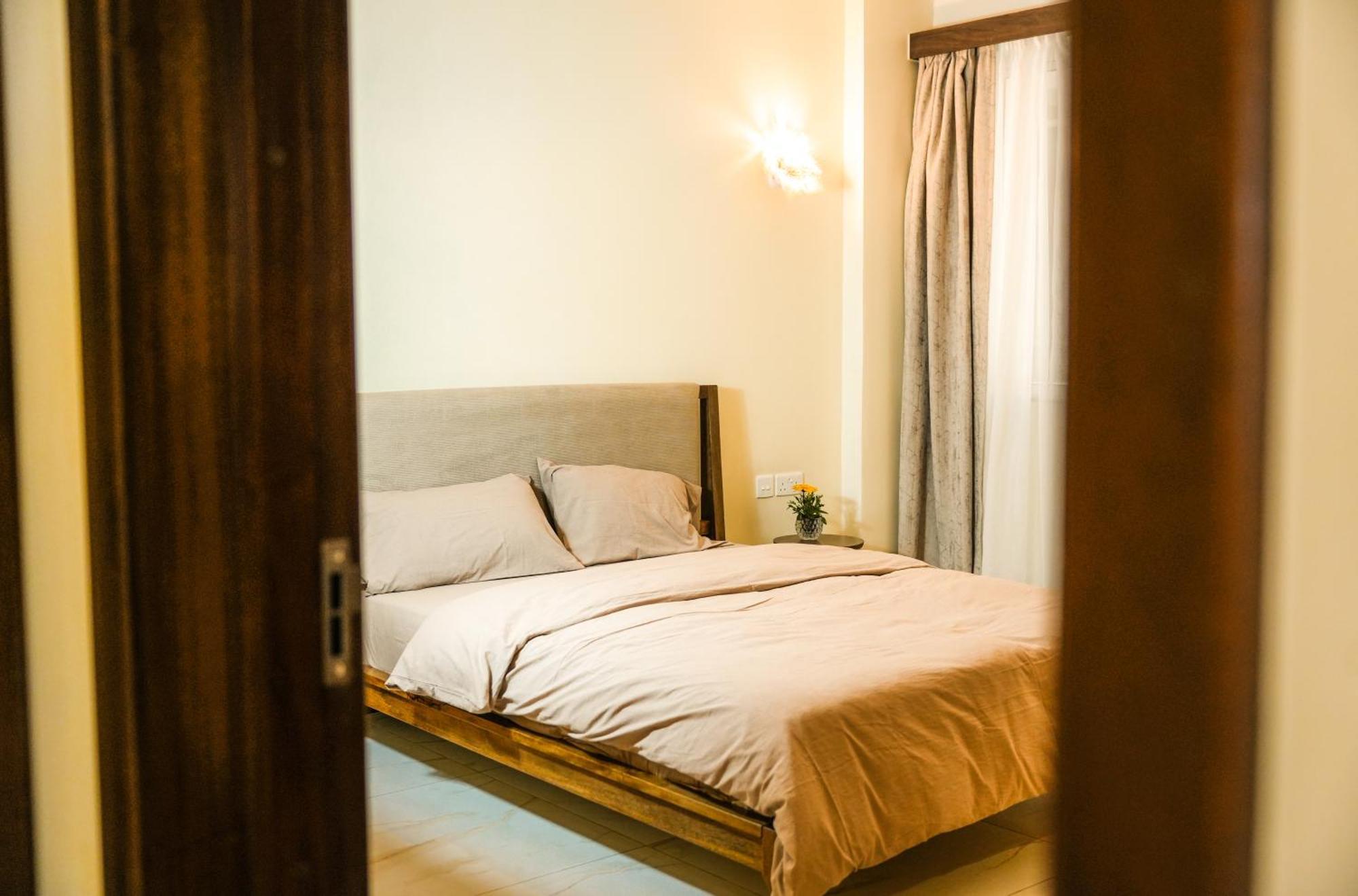 Shared In Three Bedrooms, Private Bathroom, Gym, Office Area, Kitchen, Wonderiss Westland Living Apartment
