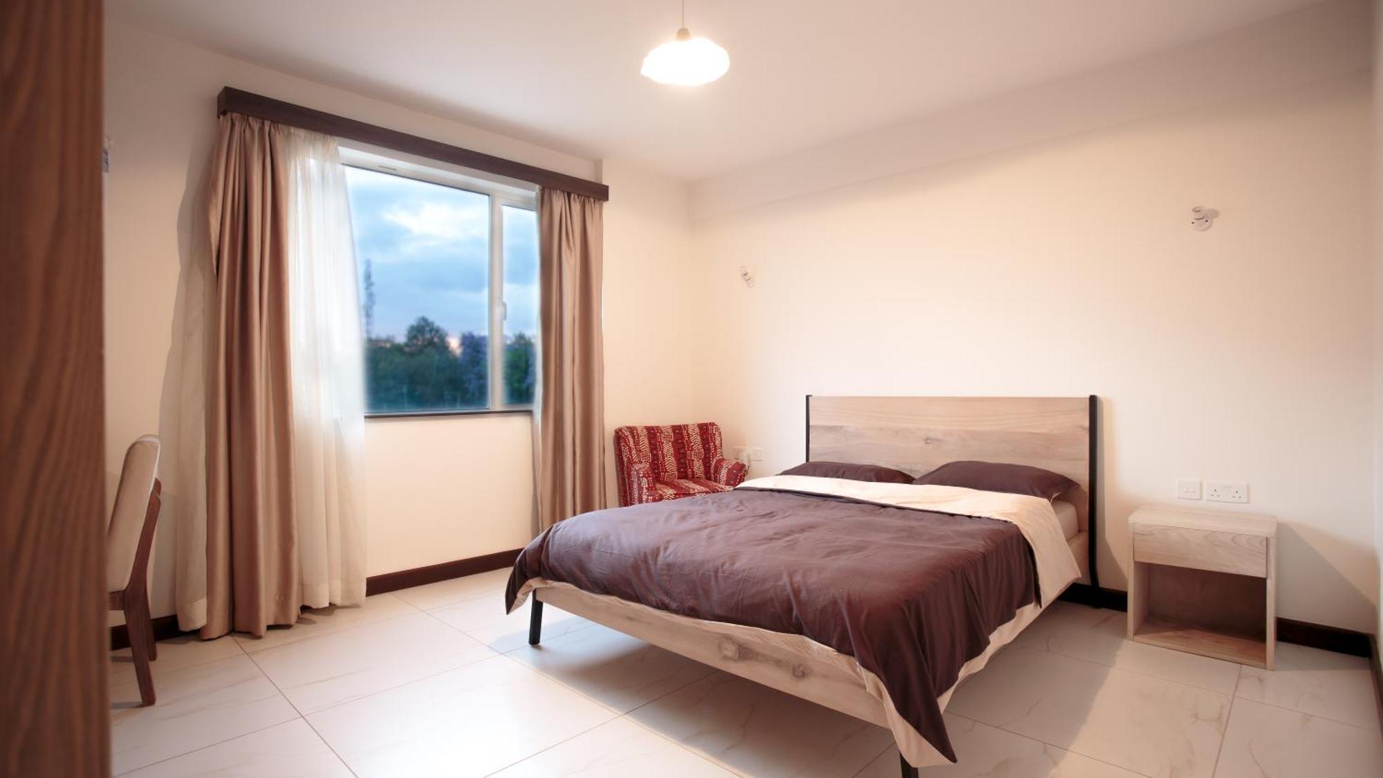 Shared In Three Bedrooms, Private Bathroom, Gym, Office Area, Kitchen, Wonderiss Westland Living Apartment *