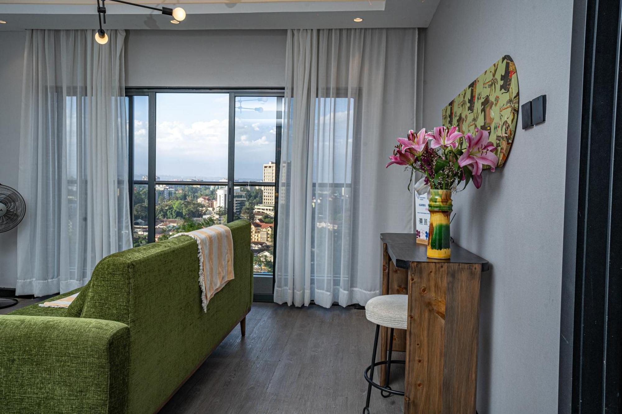 Escada & 2-bedroom, Rooftop Swimming Pool, Gym, Workspace, Wonderiss Homes Westland Living *