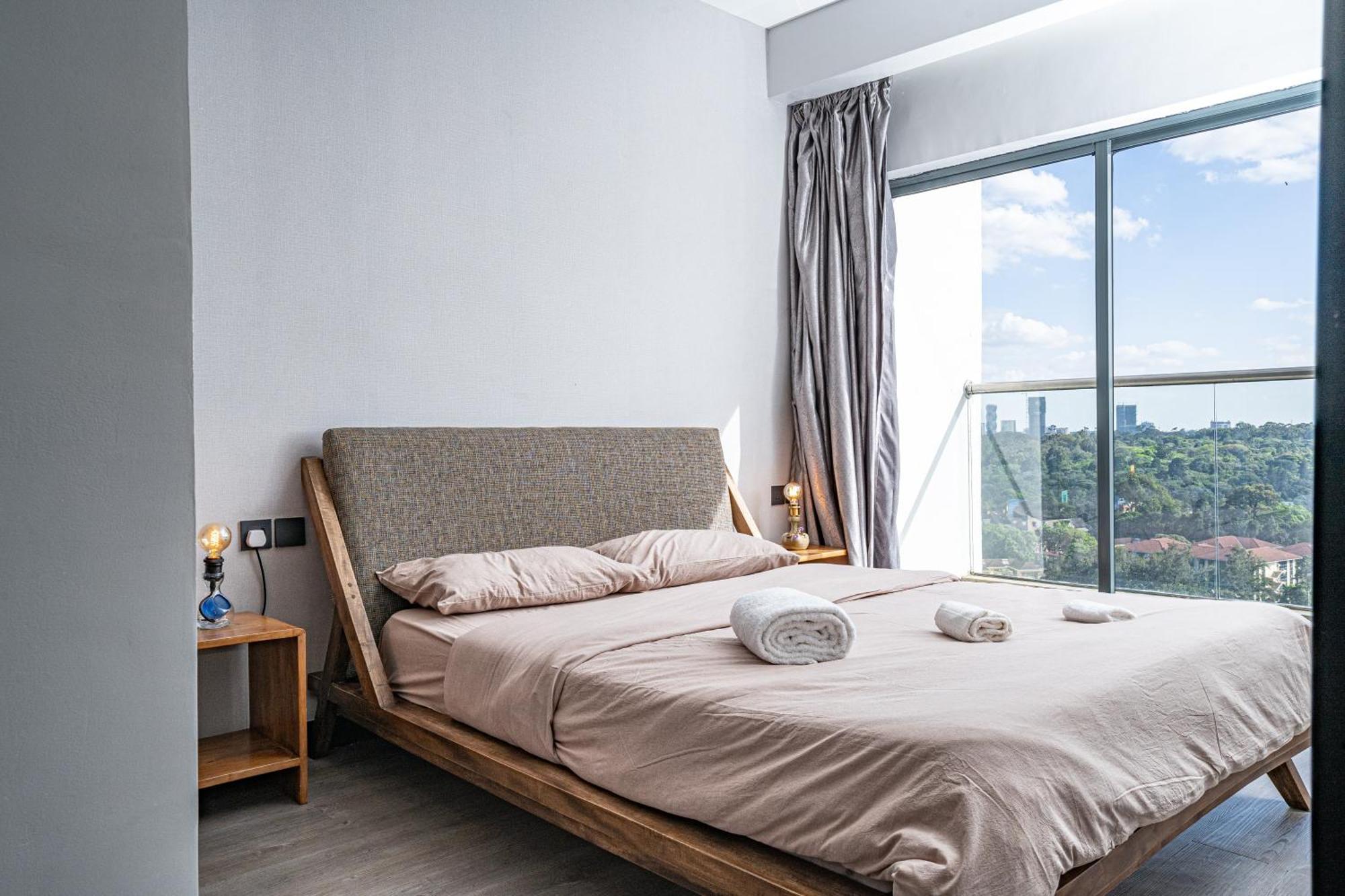 Escada & 2-bedroom, Rooftop Swimming Pool, Gym, Workspace, Wonderiss Homes Westland Living Apartamento