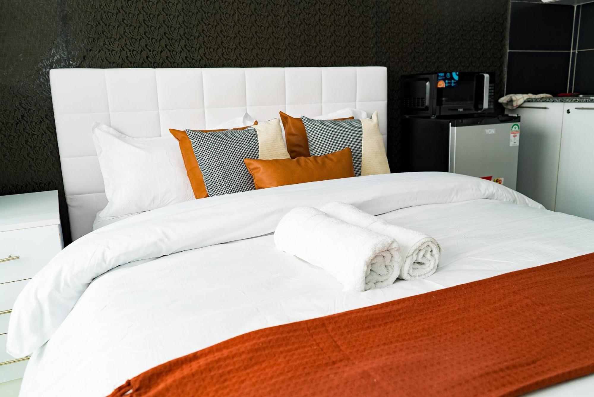 Chic Homes Jkia - Cozy Homes Near Jkia And Sgr Apartment *