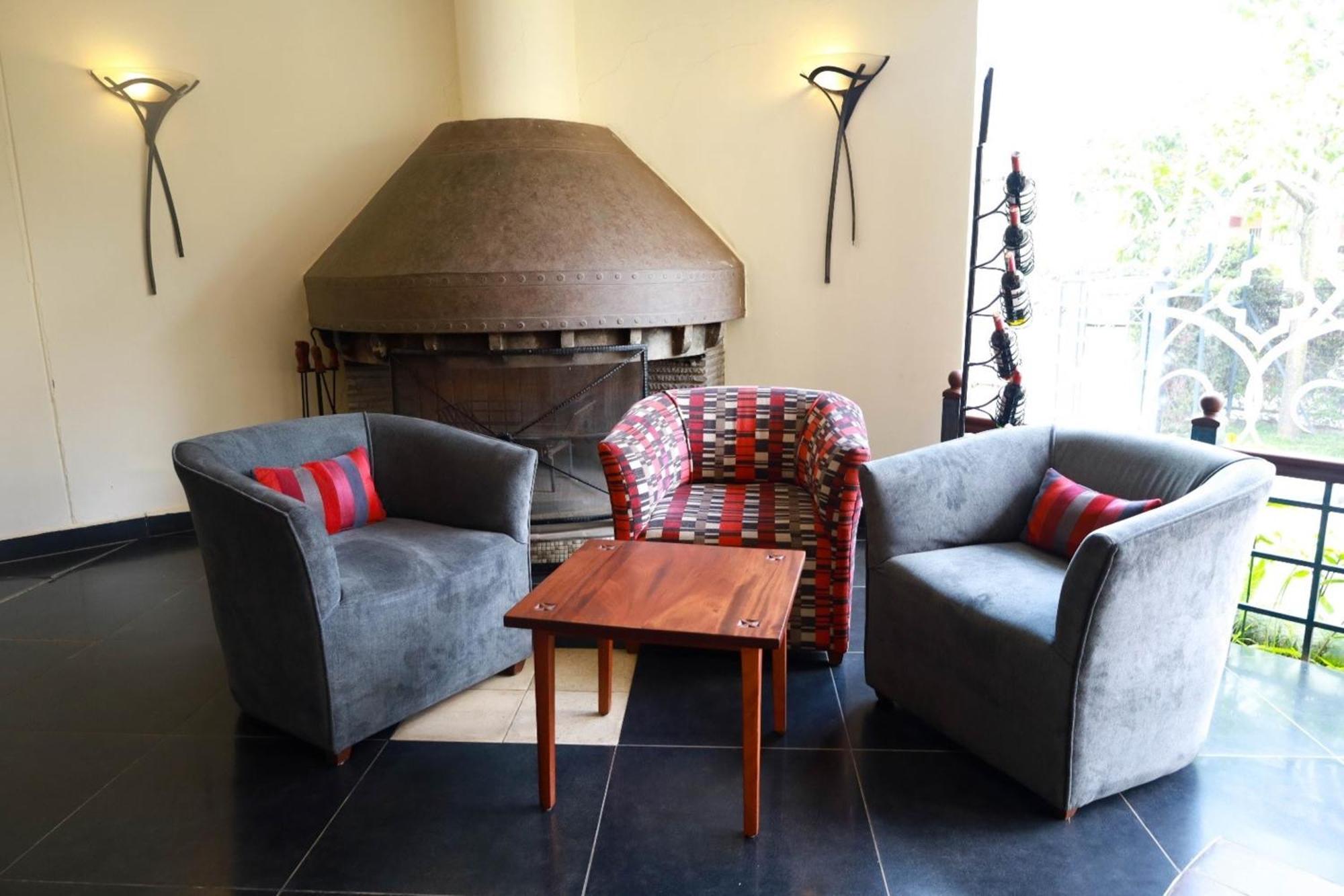 Hotel The Heron By Sarovar Portico India 4*