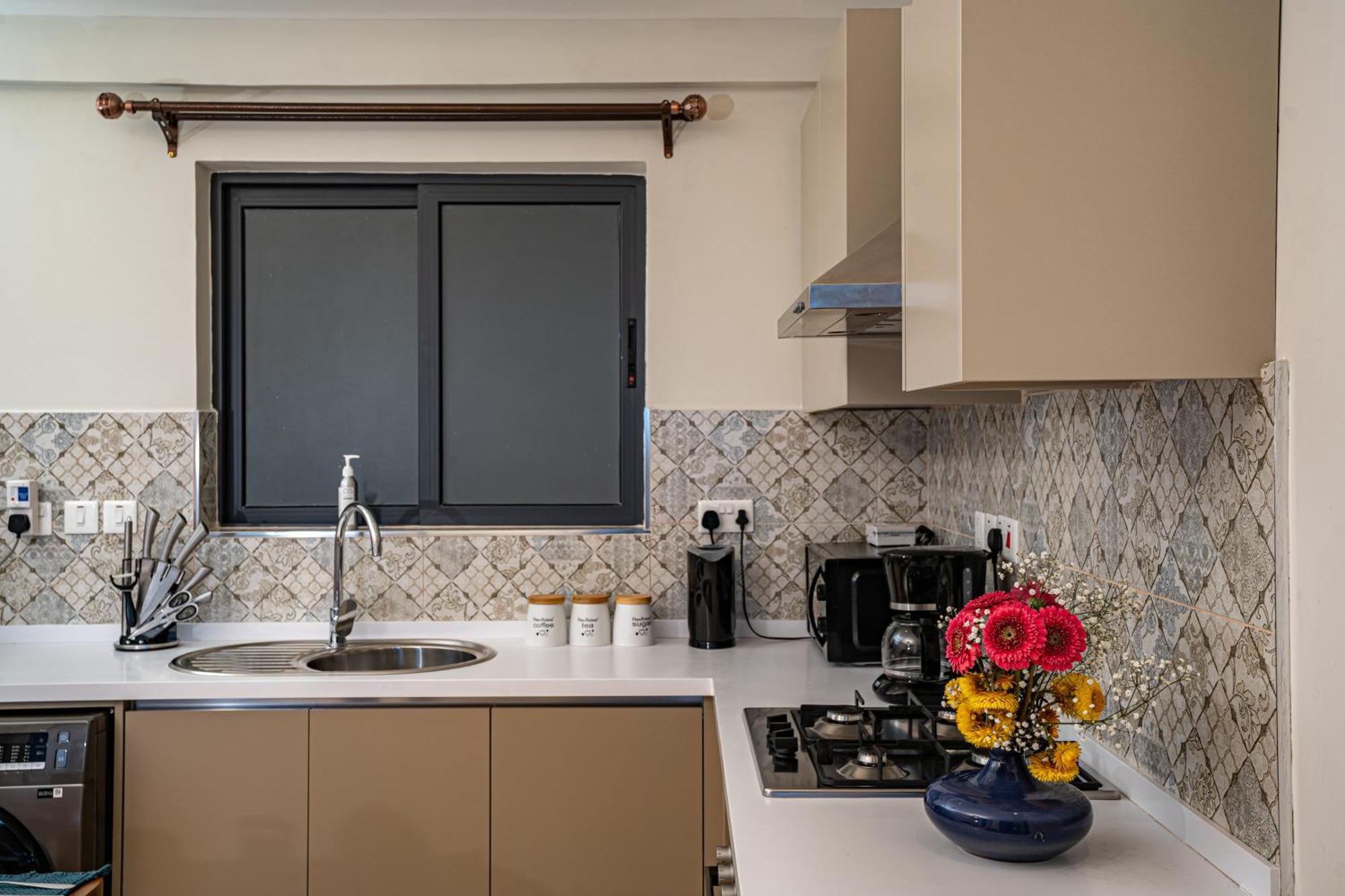 Elite One Bedroom Apartment,swimming Pool, Gym, Workspace ,wonderiss Homes Close Proximity To Gtc, Jw Mariott And Kempinski Apartamento *