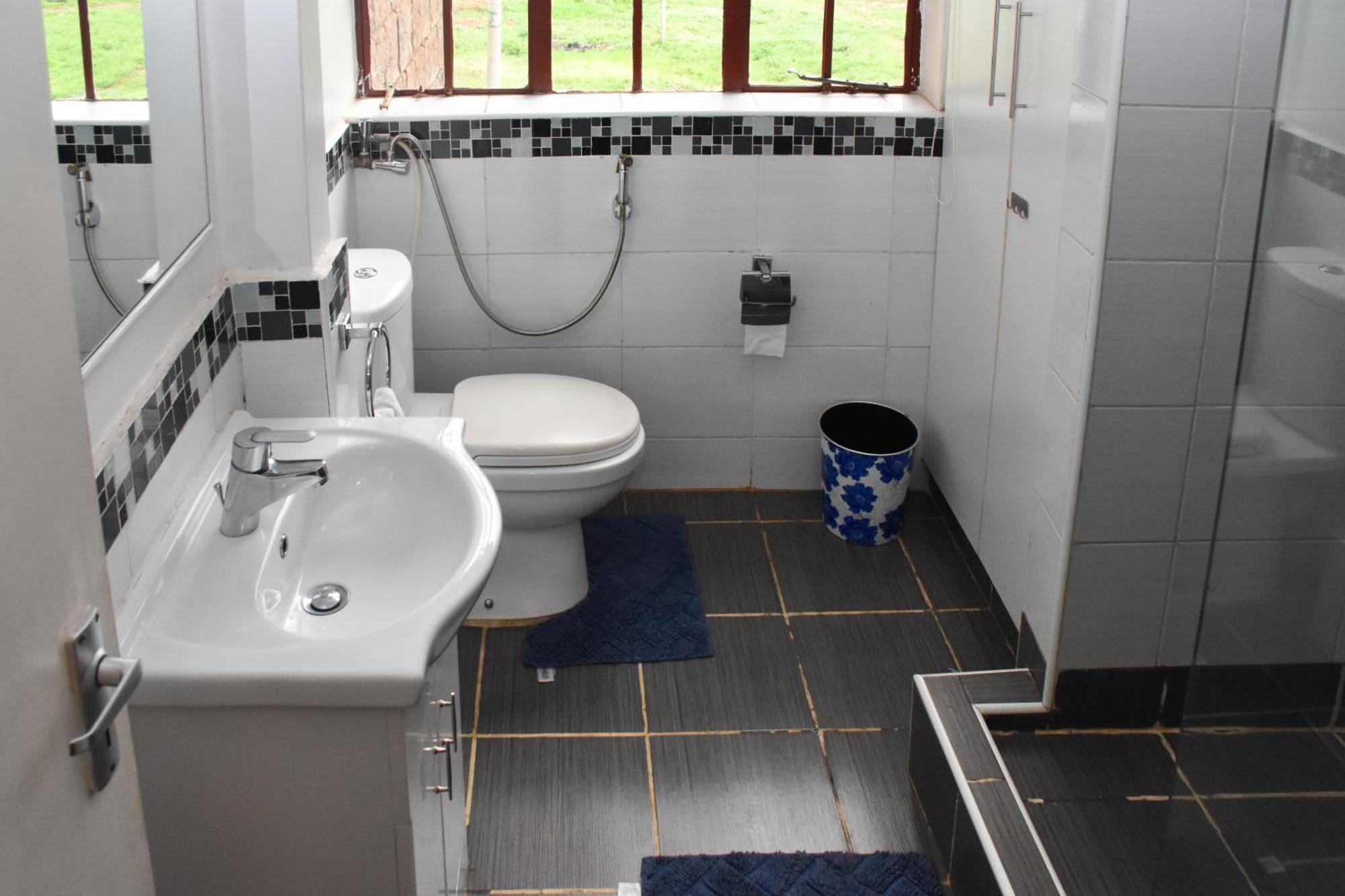 Embassy Court Serviced Apartment *