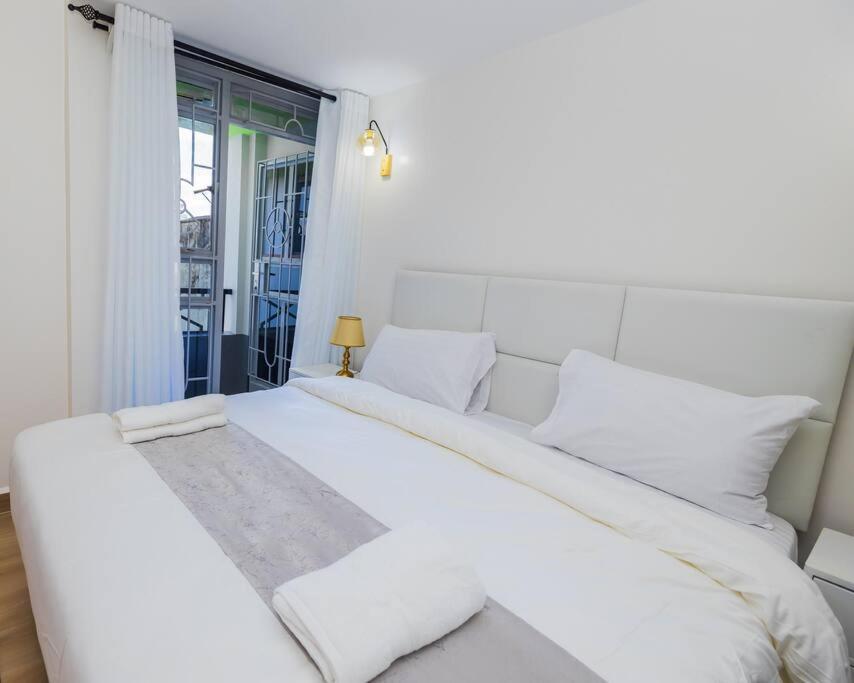 Urban Lifestyle 2br In Westlands 55inch, King & Queen Size Beds, Apartment Nairobi