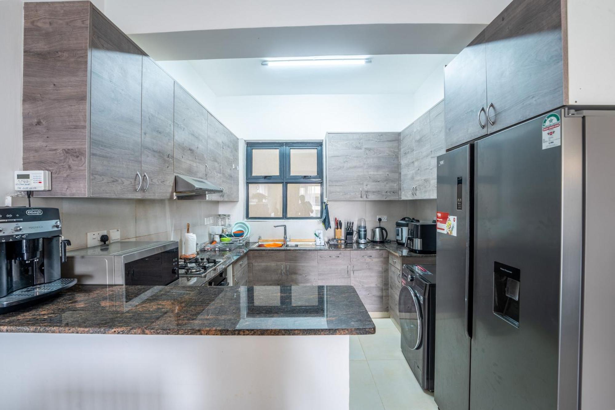 2bedroom With Balcony Views Aramis