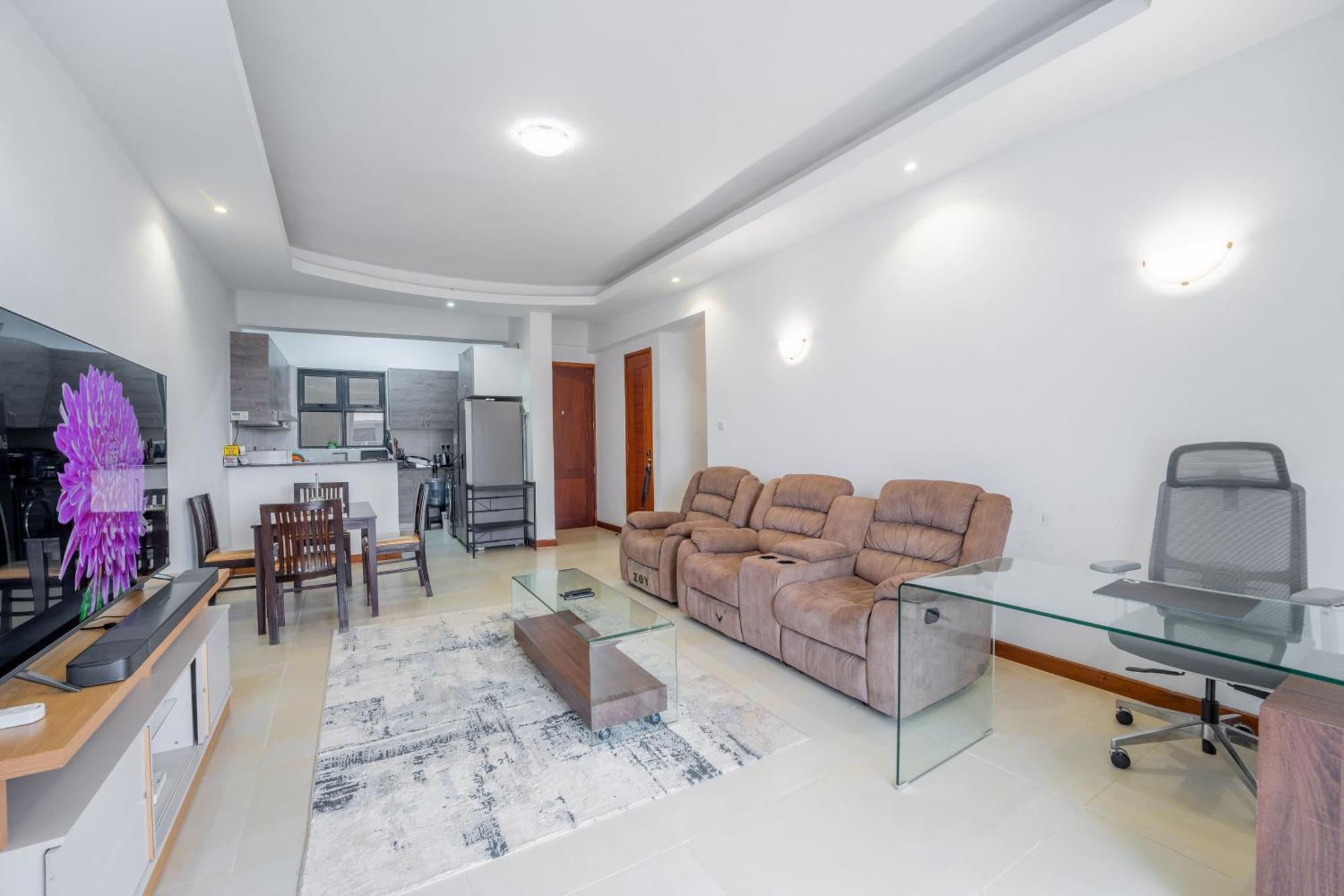 2bedroom With Balcony Views Aramis * Nairobi