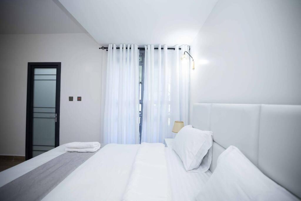 Urban Living 2br Westlands, King & Queen Size Beds Apartment