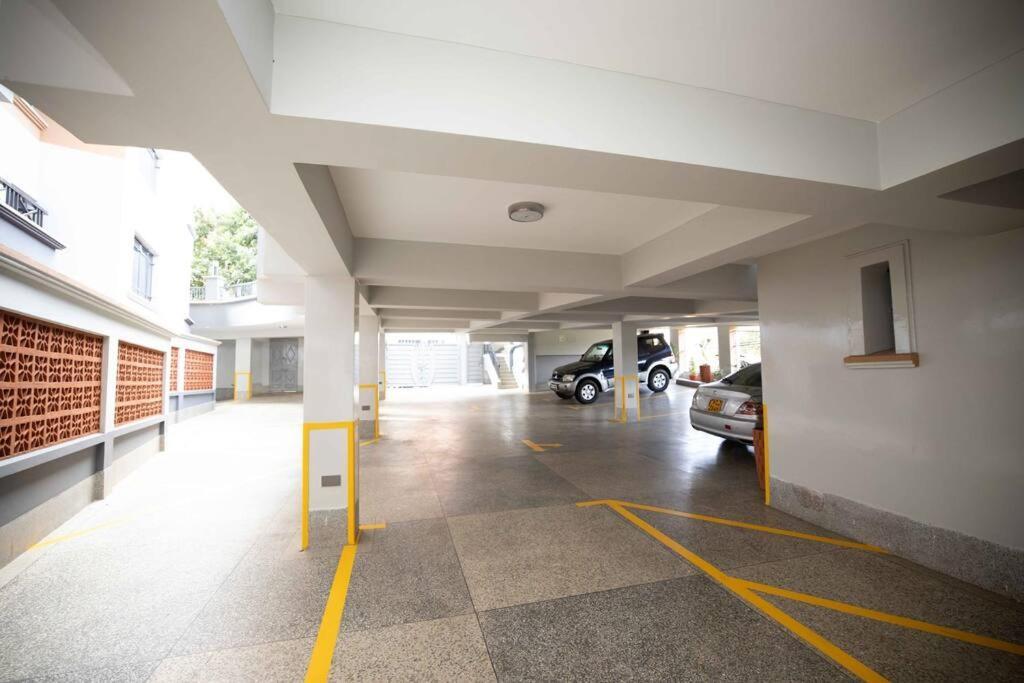 Urban Living 2br Westlands, King & Queen Size Beds *