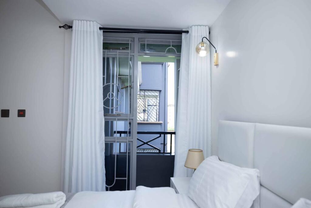 Urban Living 2br Westlands, King & Queen Size Beds Apartment