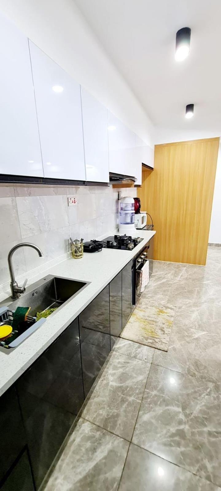 Kilimani Executive 2 Bedroom With Gym Apartment *