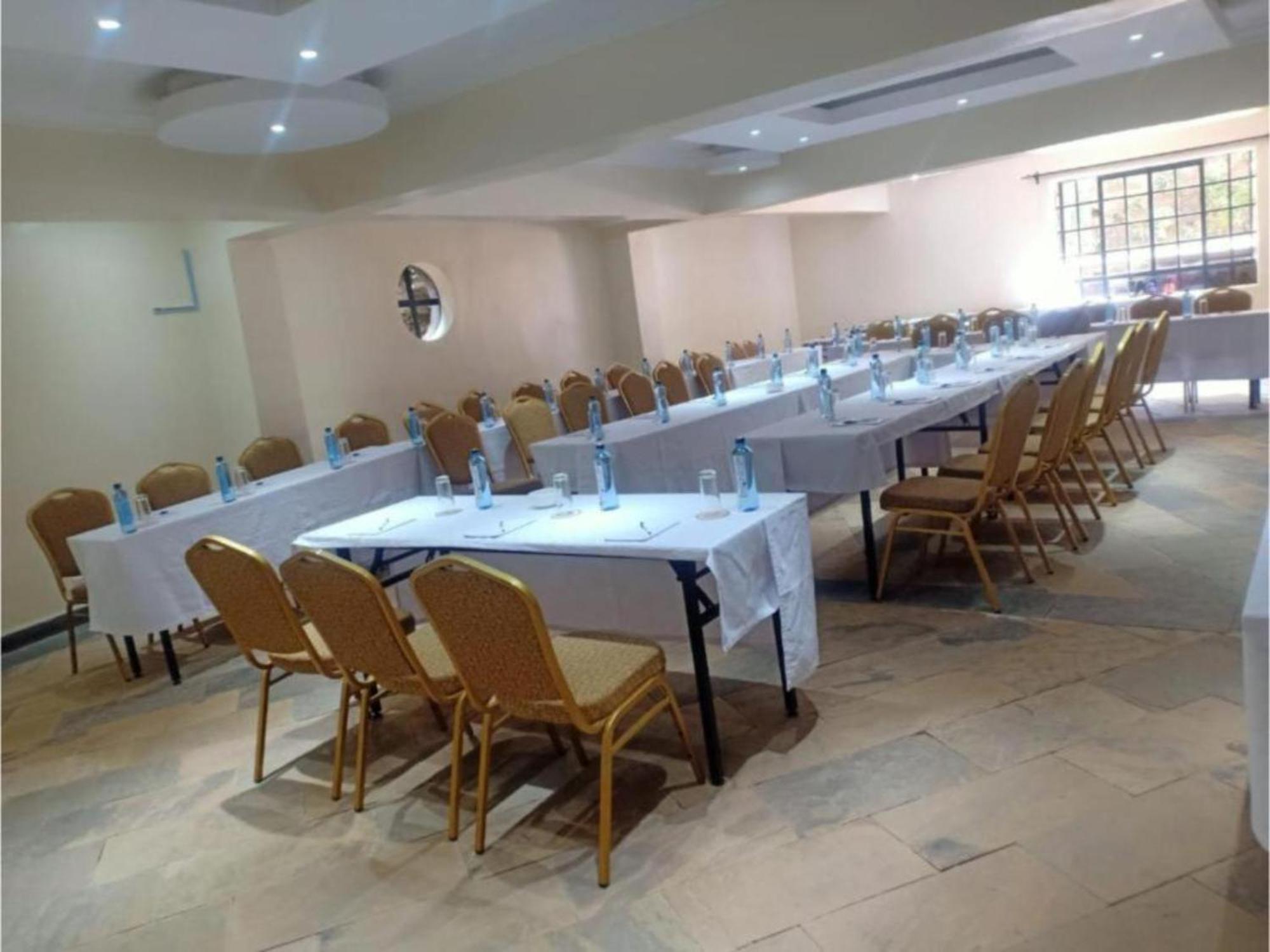 Tobriana Hotel 3*