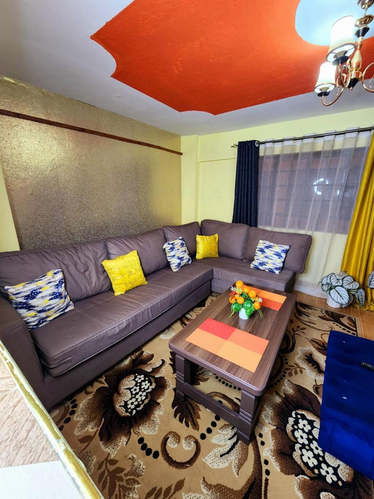 Bed & Breakfast 2 Bedroom Airbnb Trm Drive Roysambu