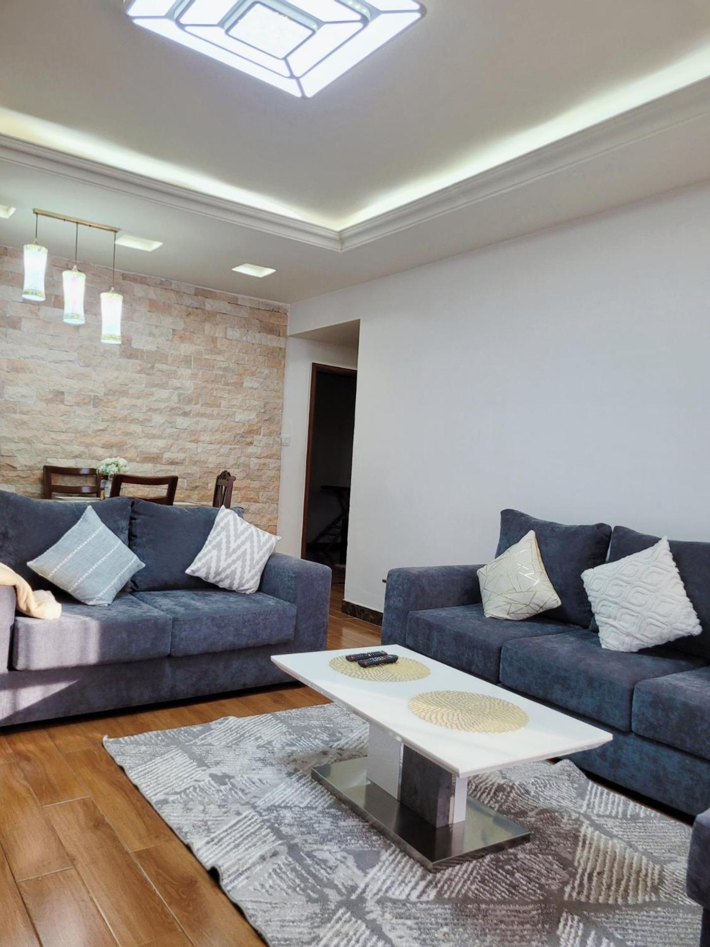Stunning And Serene Homes Apartment