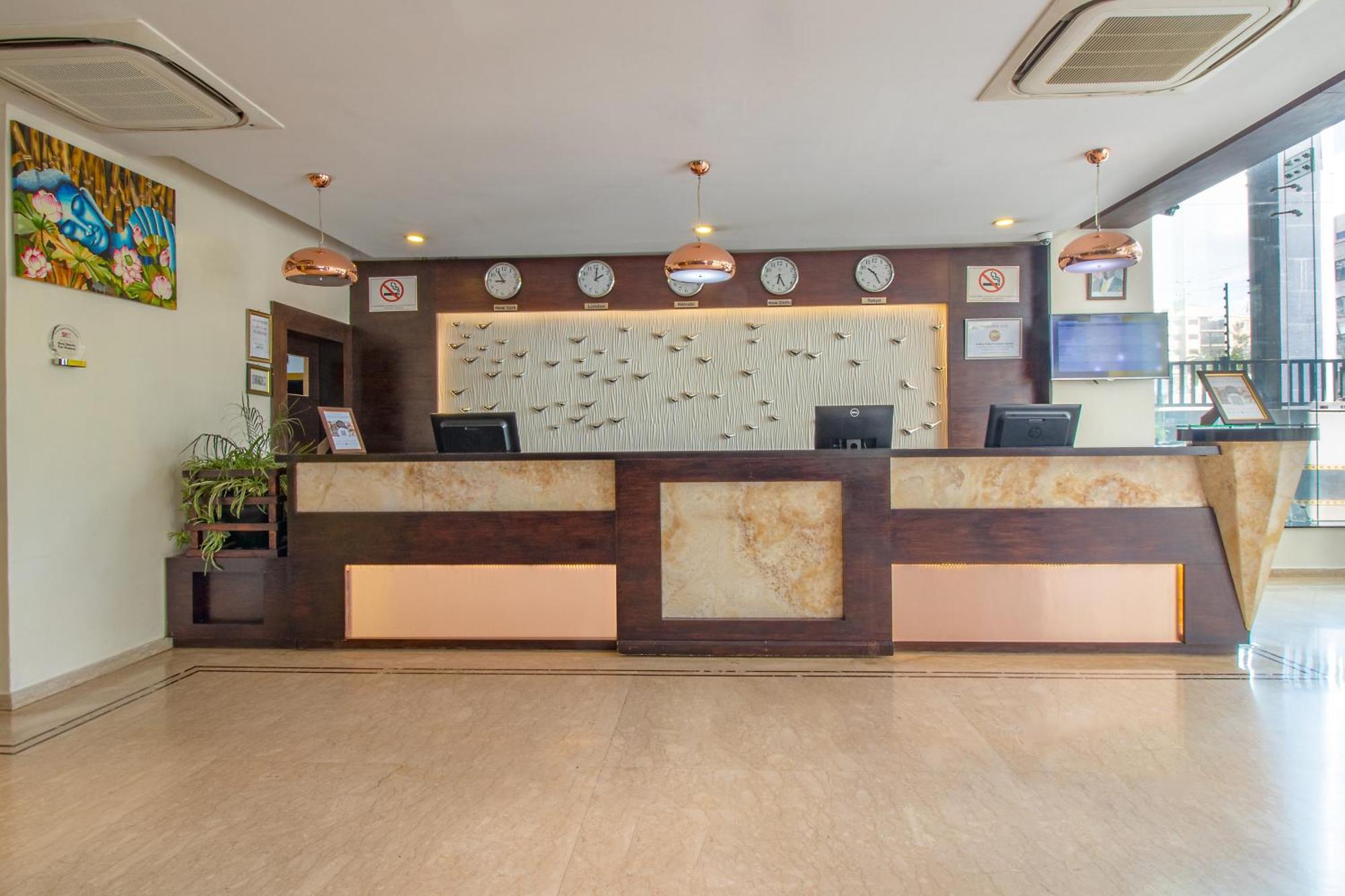 Hotel Golden Tulip Westlands 5*
