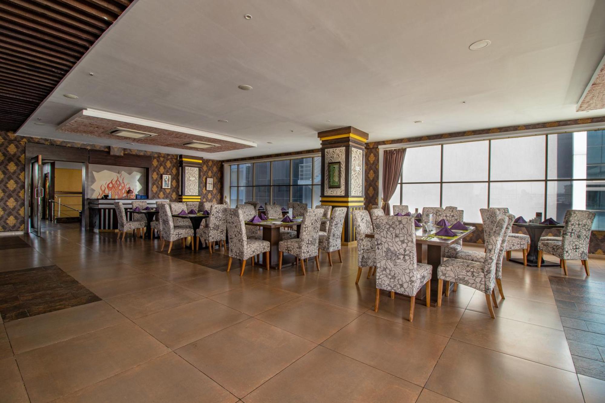 Hotel Golden Tulip Westlands 5*