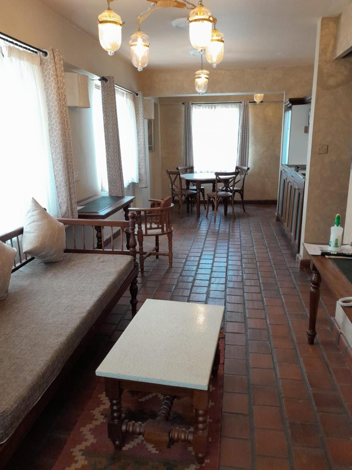 Woodmere Grand Hotel & Serviced Apartments