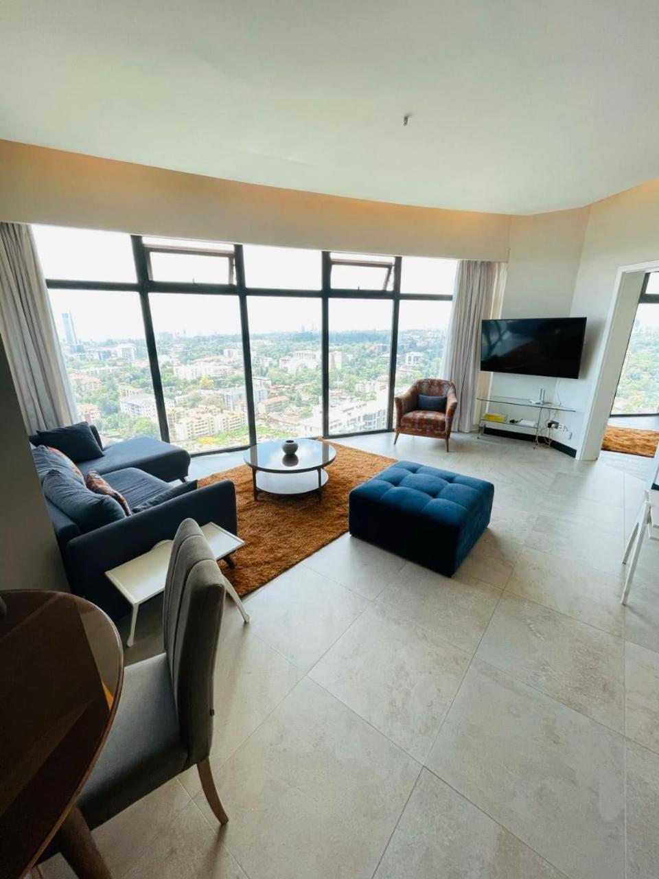Lux Le Marc Luxury Apartment